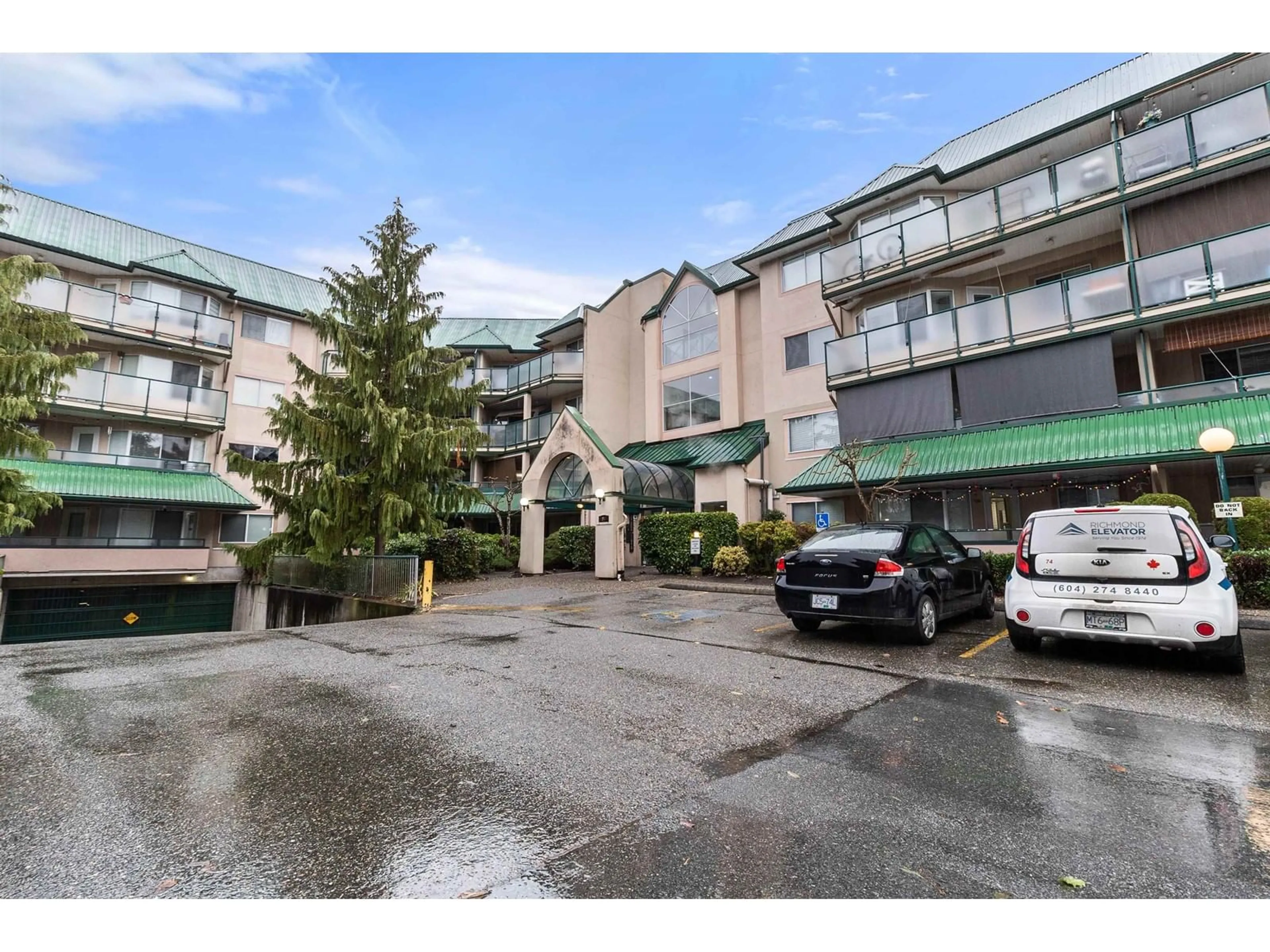 Patio, mountain view for 210 - 2962 TRETHEWEY, Abbotsford British Columbia V2T4M3