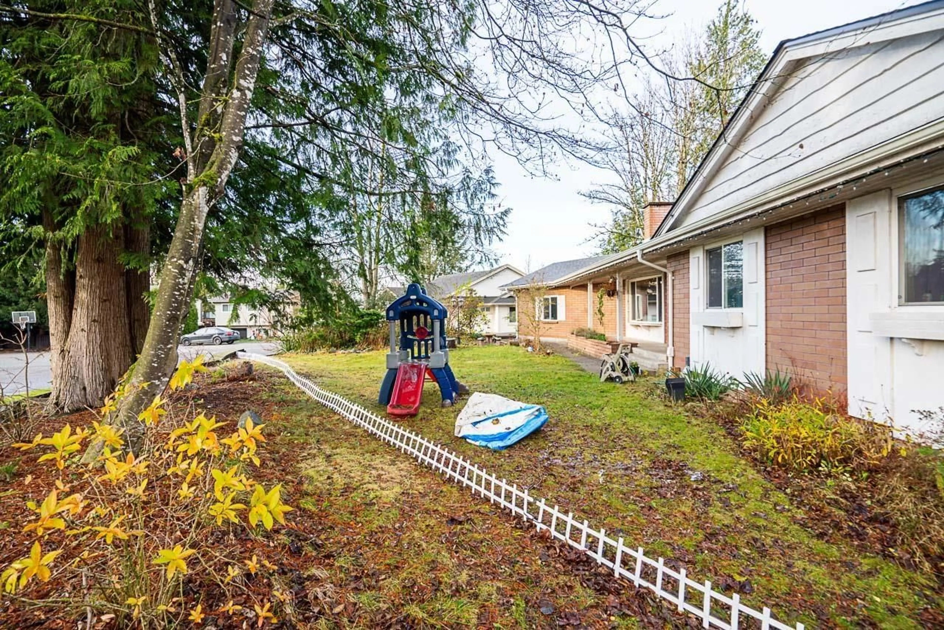 Patio, street for 3534 MIERAU COURT, Abbotsford British Columbia V2S6H2