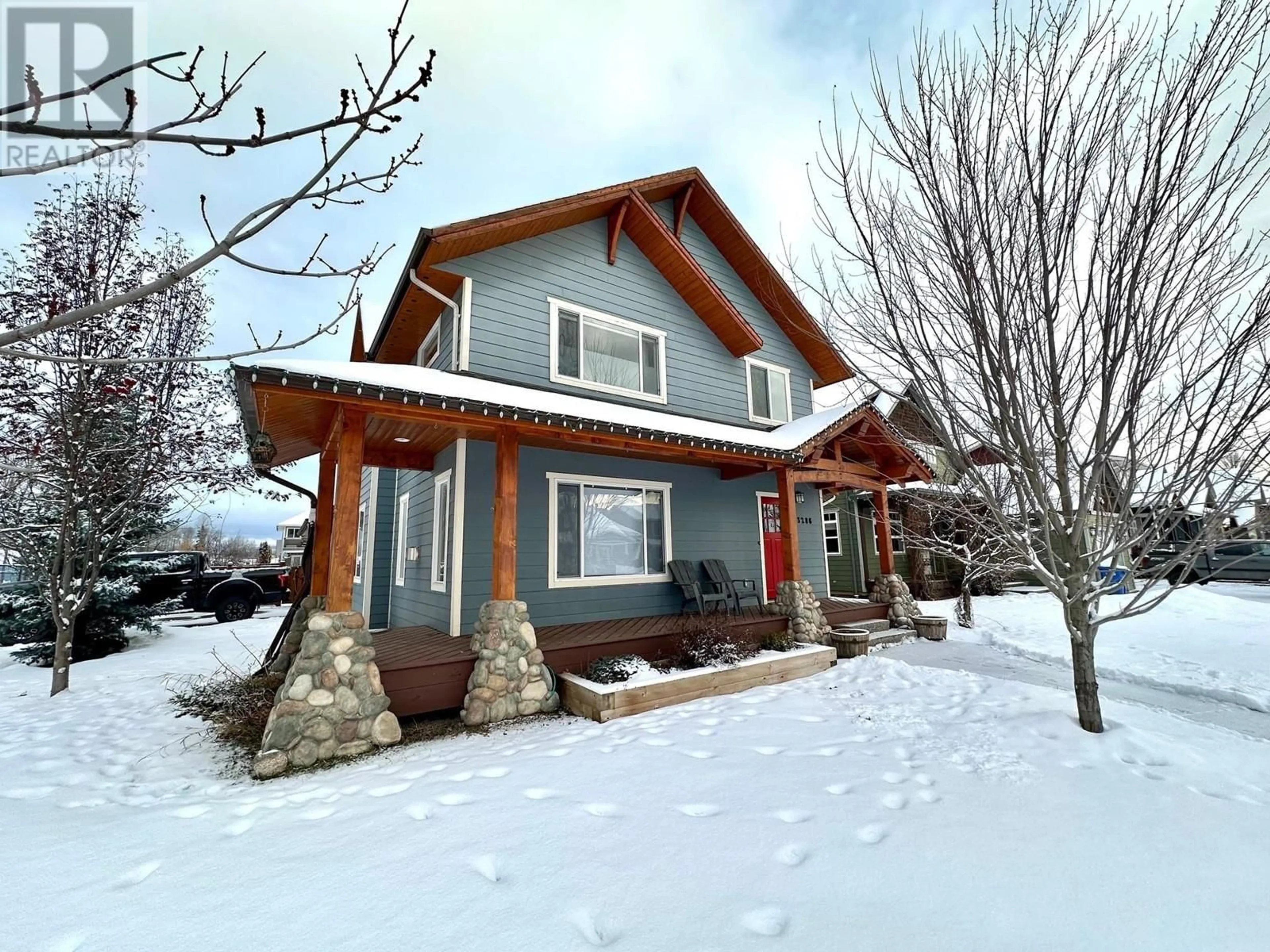 Home with vinyl exterior material, street for 3286 TURNER WAY, Smithers British Columbia V0J2N0