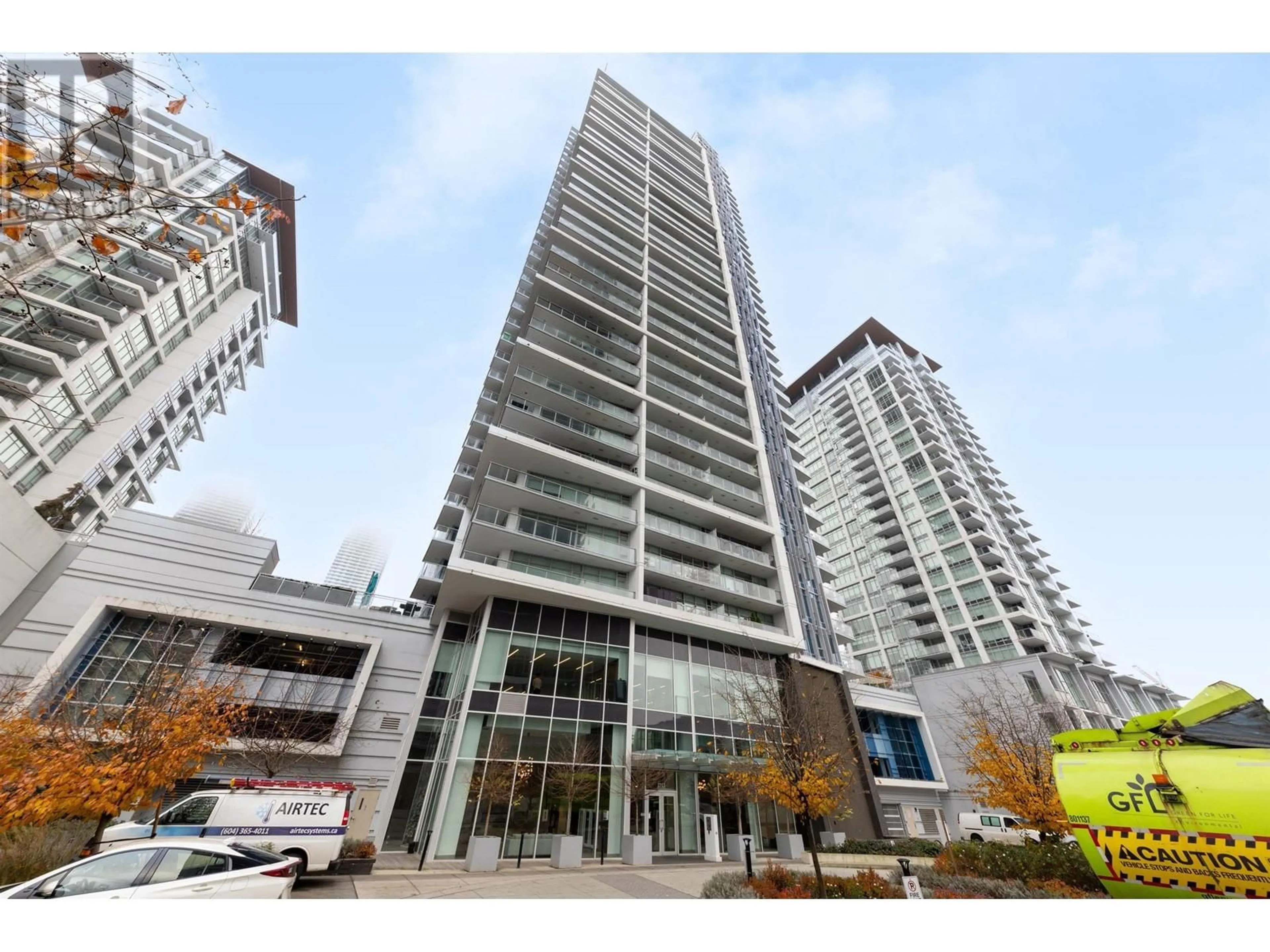 Indoor foyer for 1704 2311 BETA AVENUE, Burnaby British Columbia V5C0M1