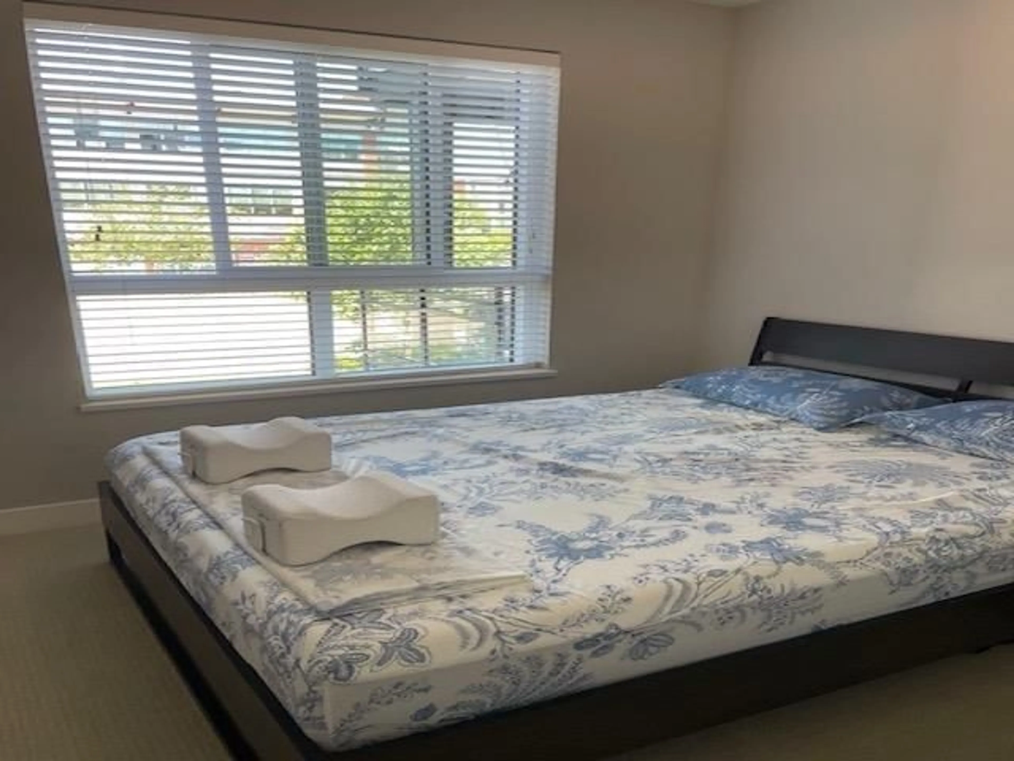 Bedroom with bed, unknown for A-209 20838 78B AVENUE, Langley British Columbia V2Y3M1