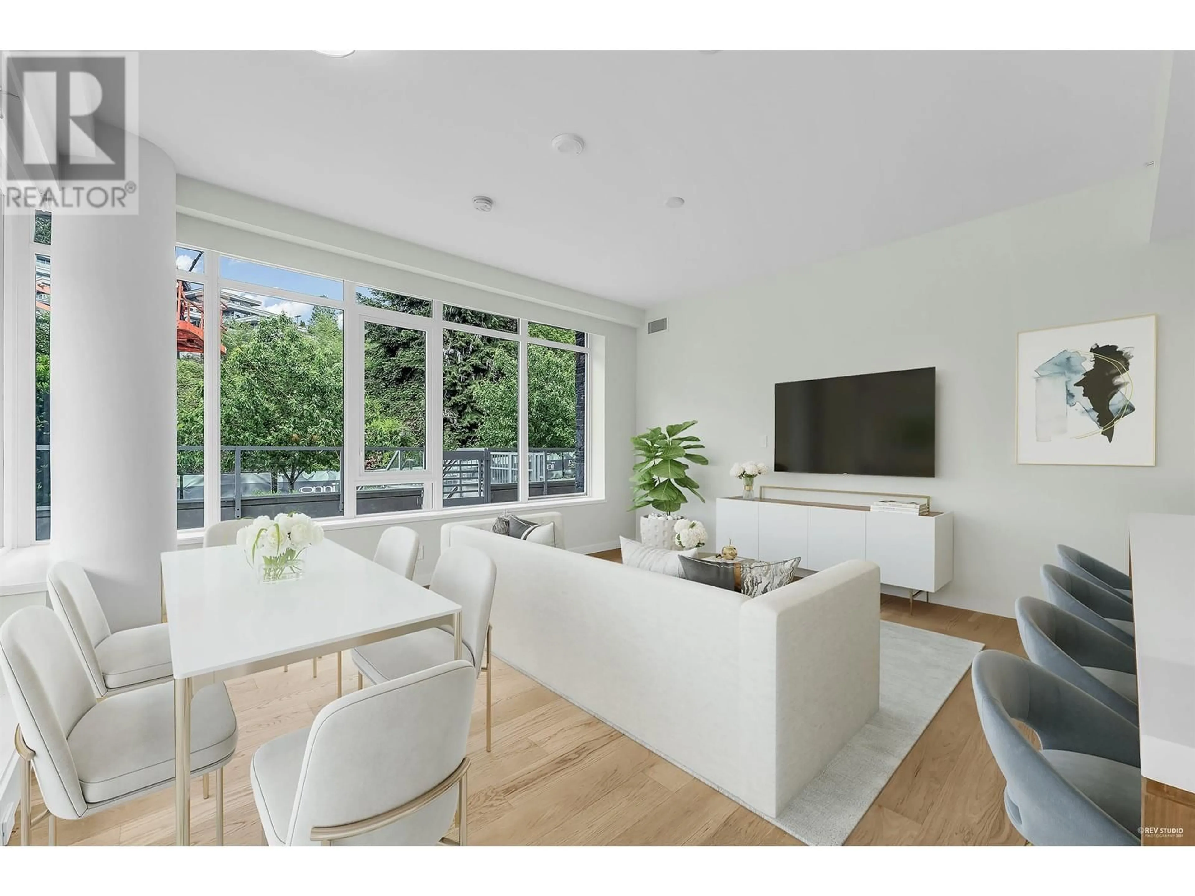 Living room with furniture, unknown for 507 788 ARTHUR ERICKSON PLACE, West Vancouver British Columbia V7T0B6