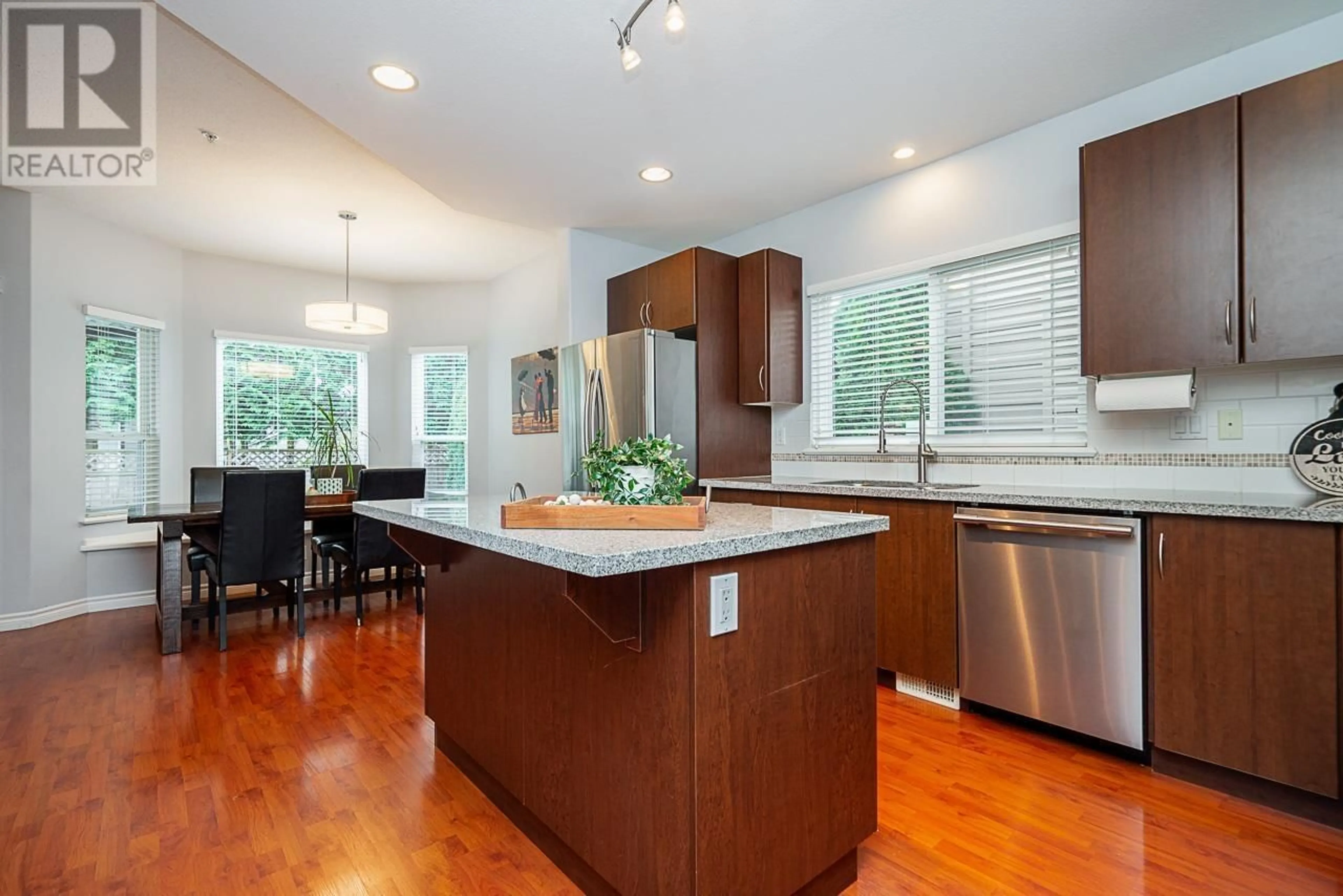 Open concept kitchen, unknown for 19488 HOFFMANN WAY, Pitt Meadows British Columbia V3Y2W8