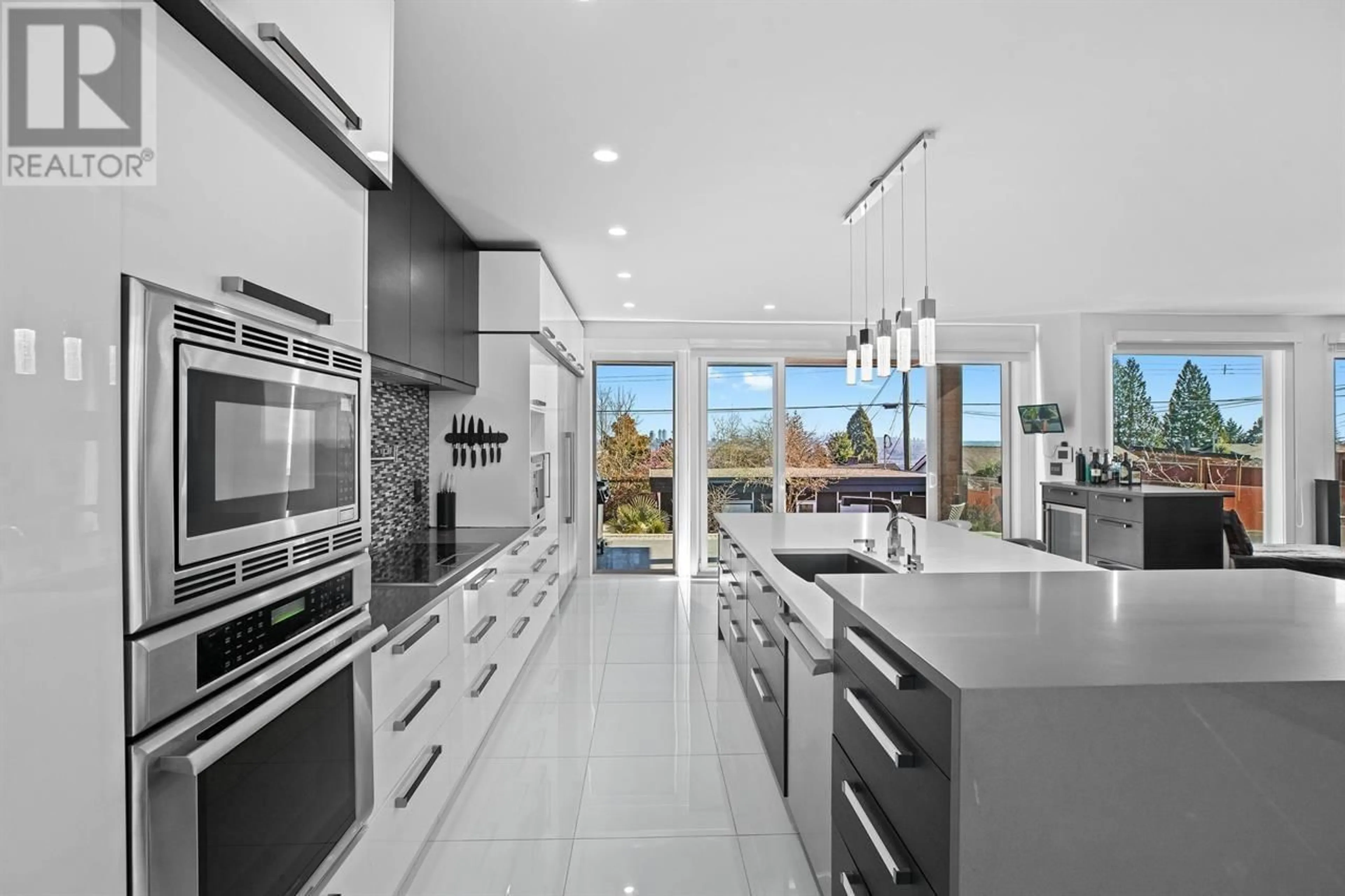 Contemporary kitchen, ceramic/tile floor for 851 WHITCHURCH STREET, North Vancouver British Columbia V7L2A5