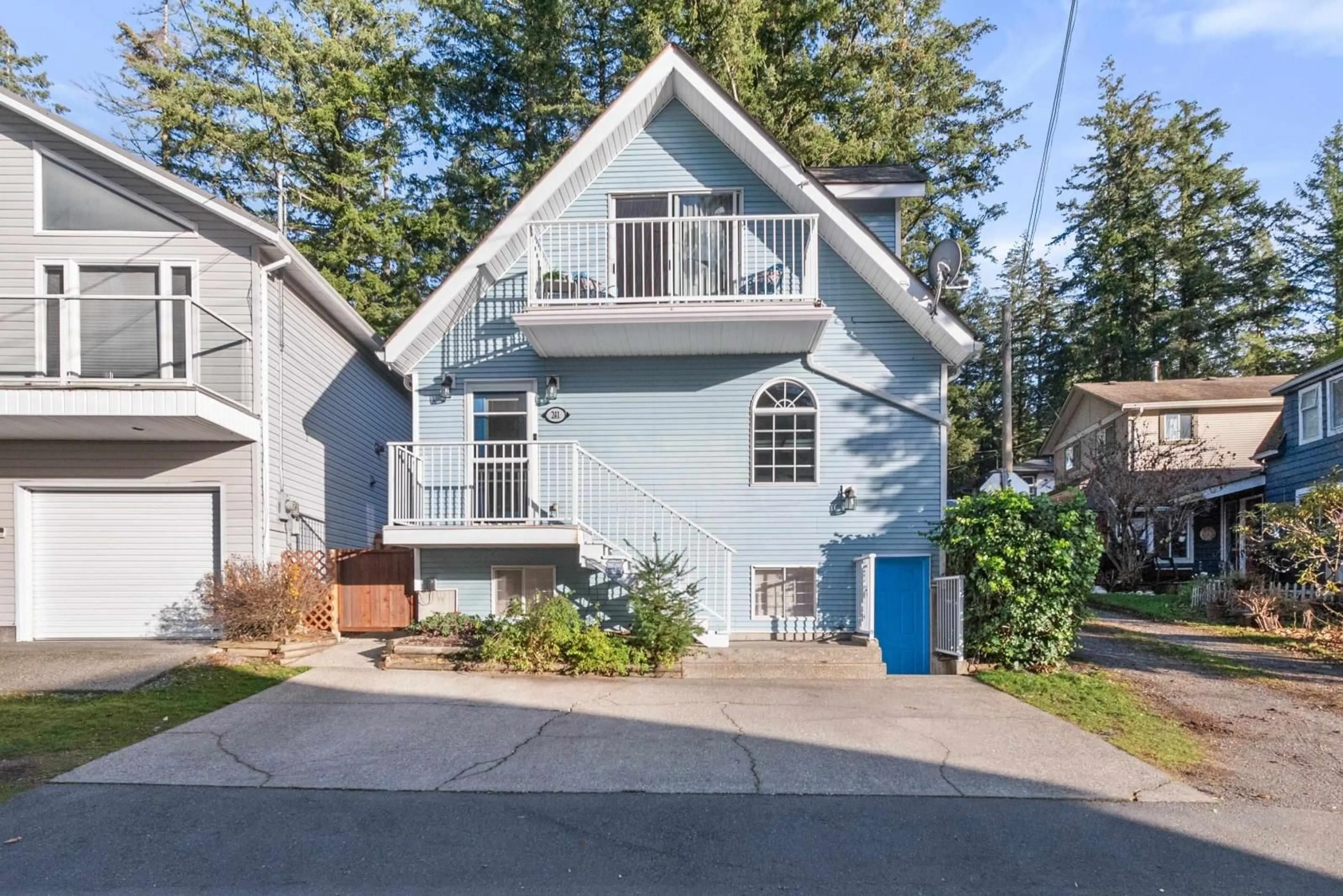 Unknown for 241 FIRST AVENUE|Cultus Lake North, Cultus Lake British Columbia V2R4Y9