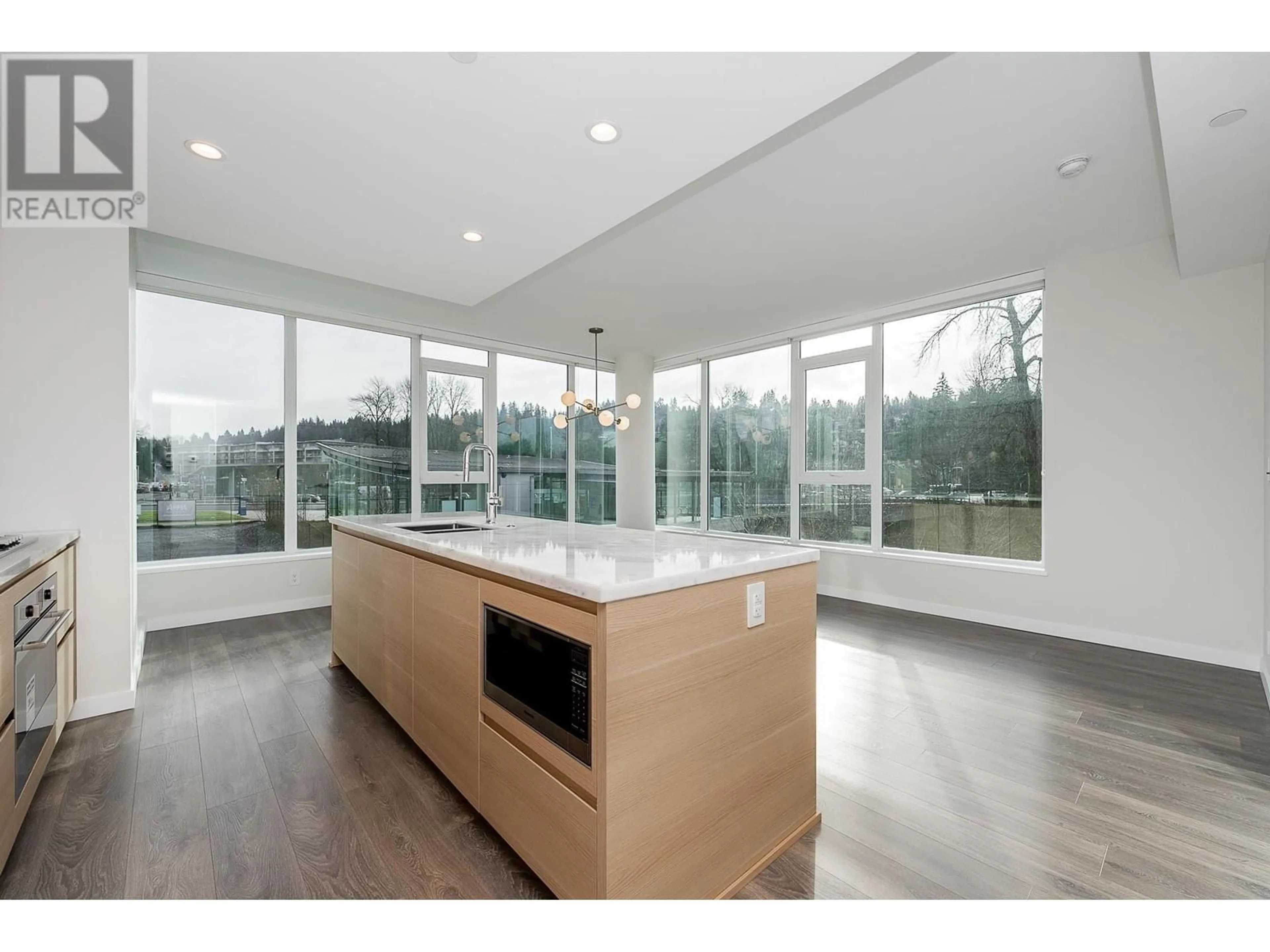 Open concept kitchen, unknown for 604 308 MORRISSEY ROAD, Port Moody British Columbia V3H0M2