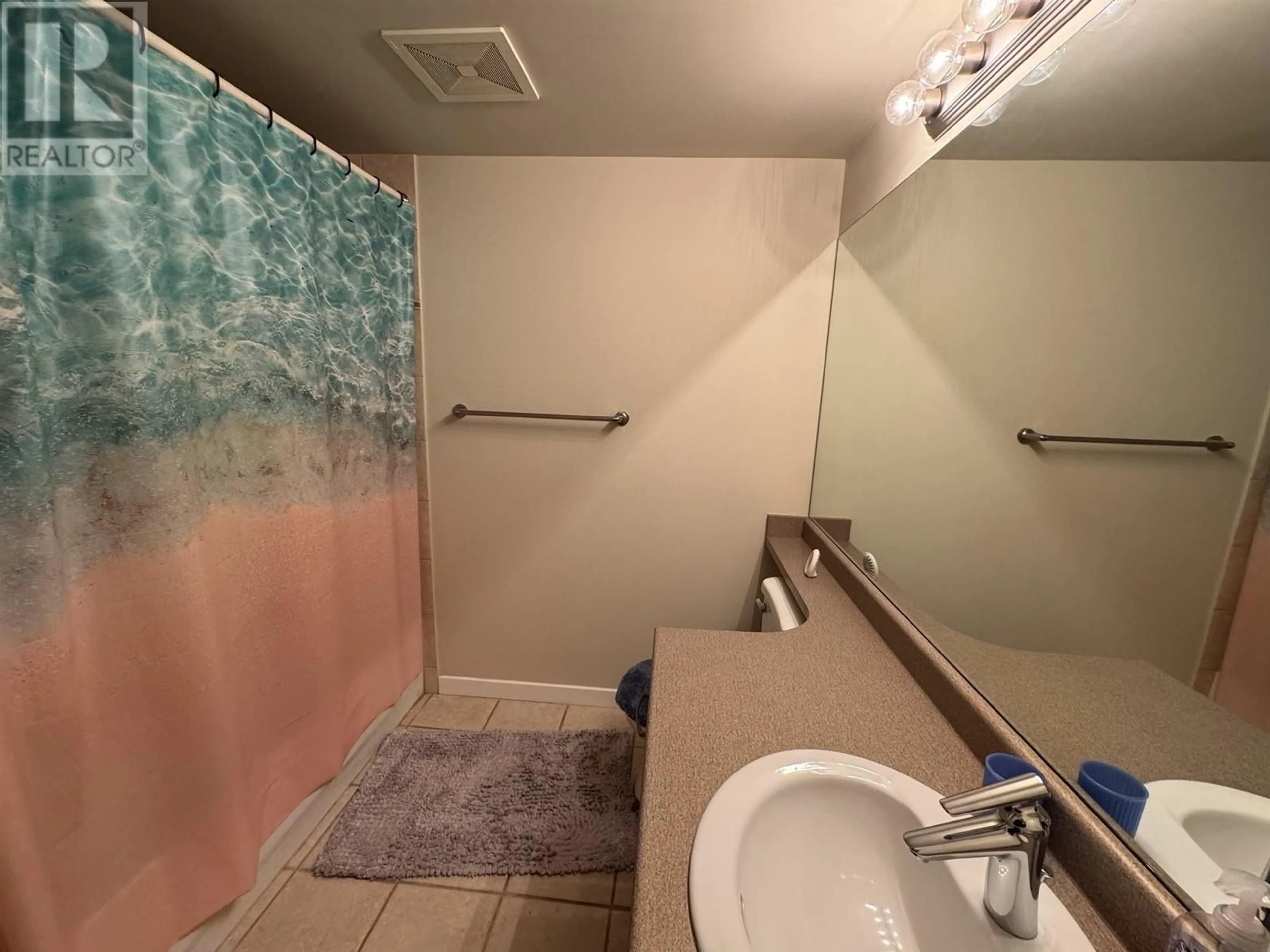 Standard bathroom, unknown for 213 2891 E HASTINGS STREET, Vancouver British Columbia V5K5J8