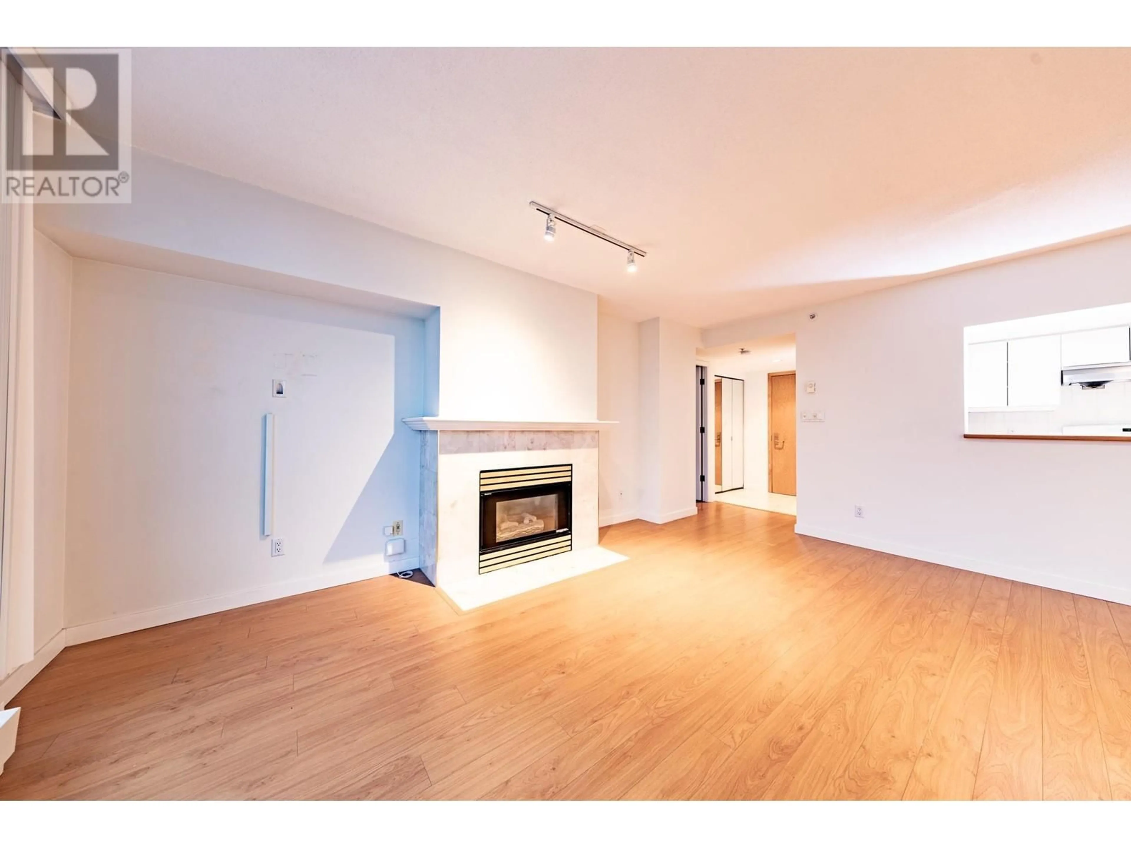 A pic of a room for 502 688 FAIRCHILD ROAD, Vancouver British Columbia V5Z4P7