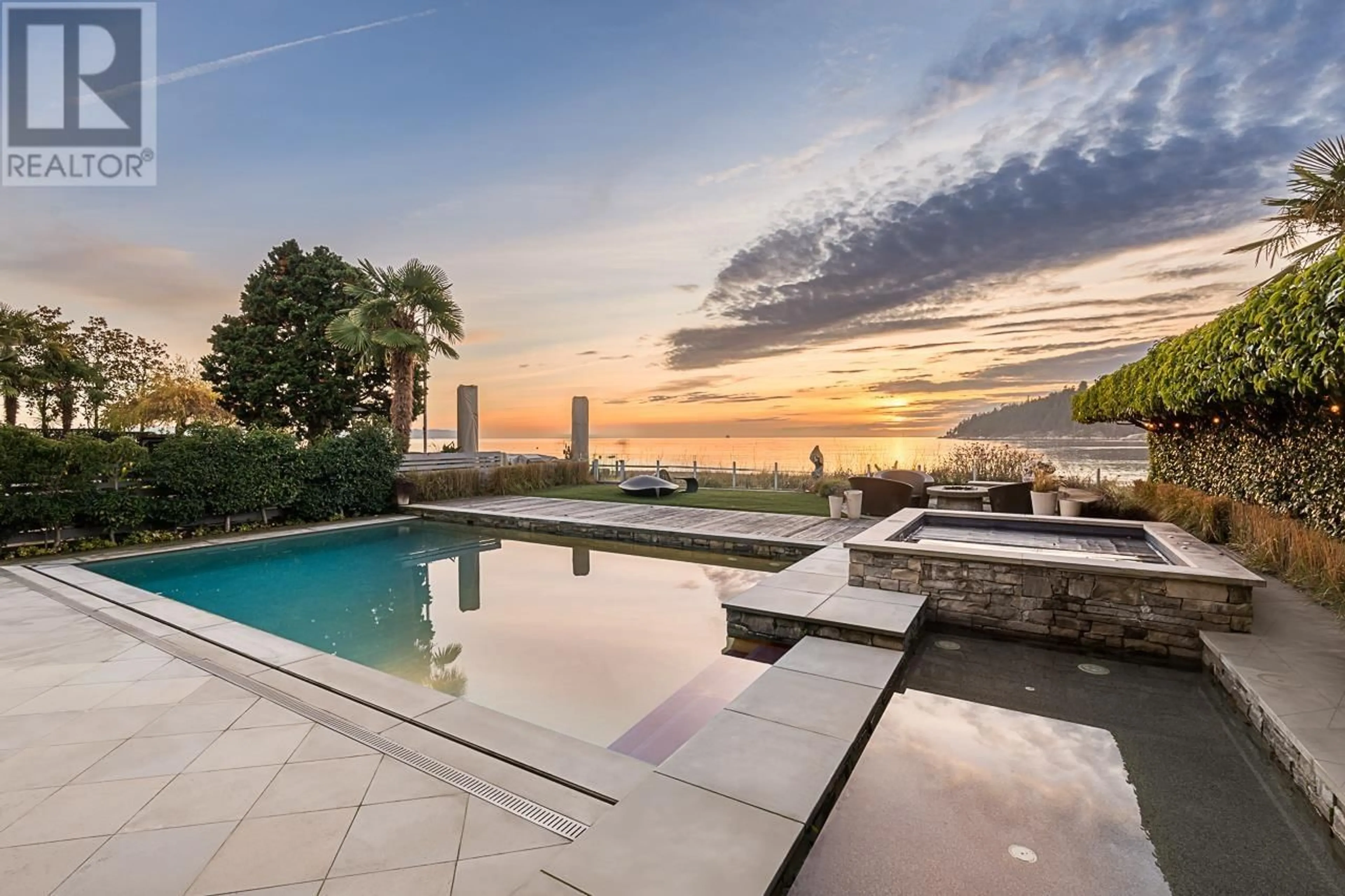 Pool for 4382 ROSS CRESCENT, West Vancouver British Columbia V7W1B2