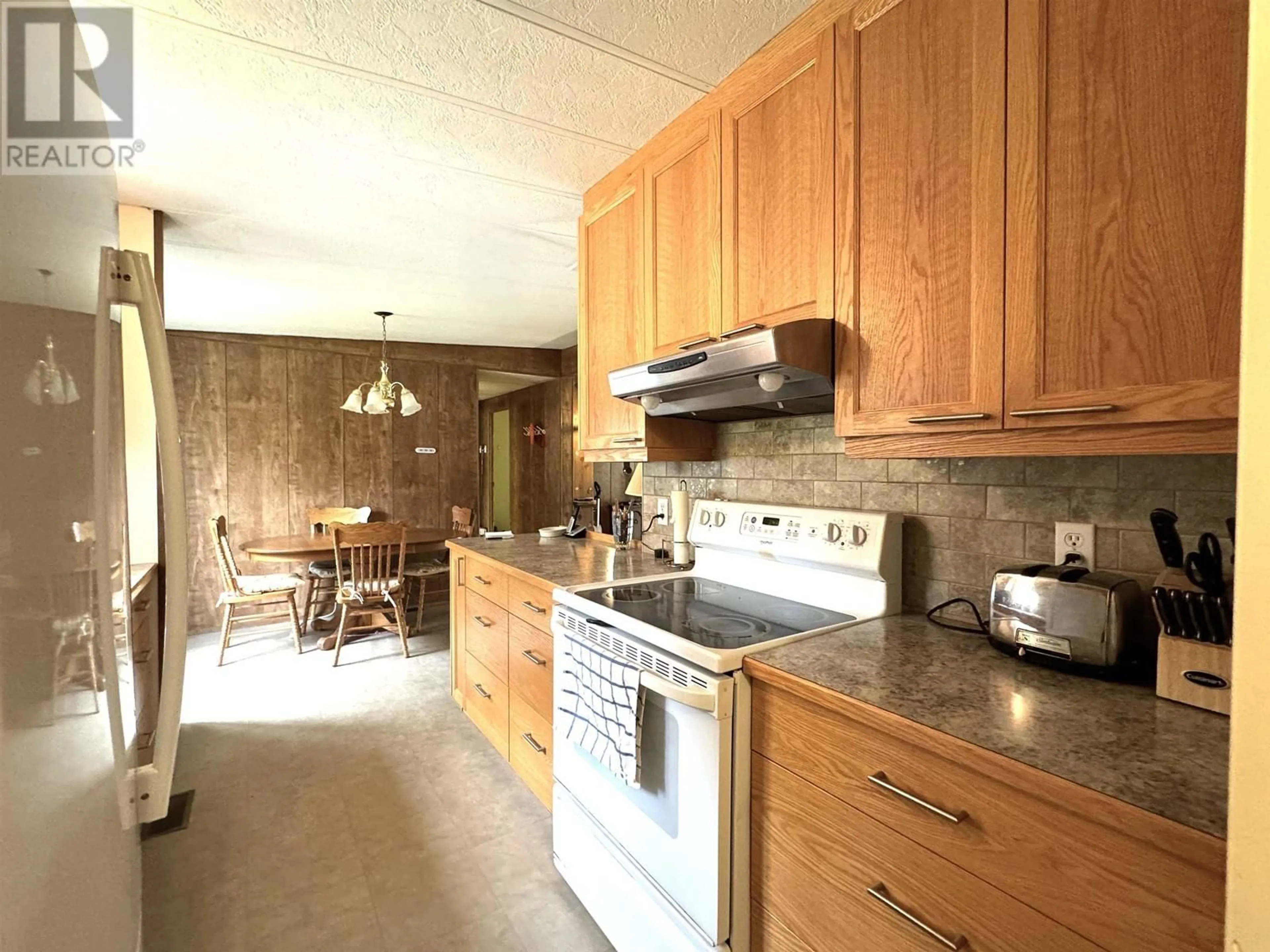 Standard kitchen, unknown for 1248 3RD AVENUE, McBride British Columbia V0J2E0