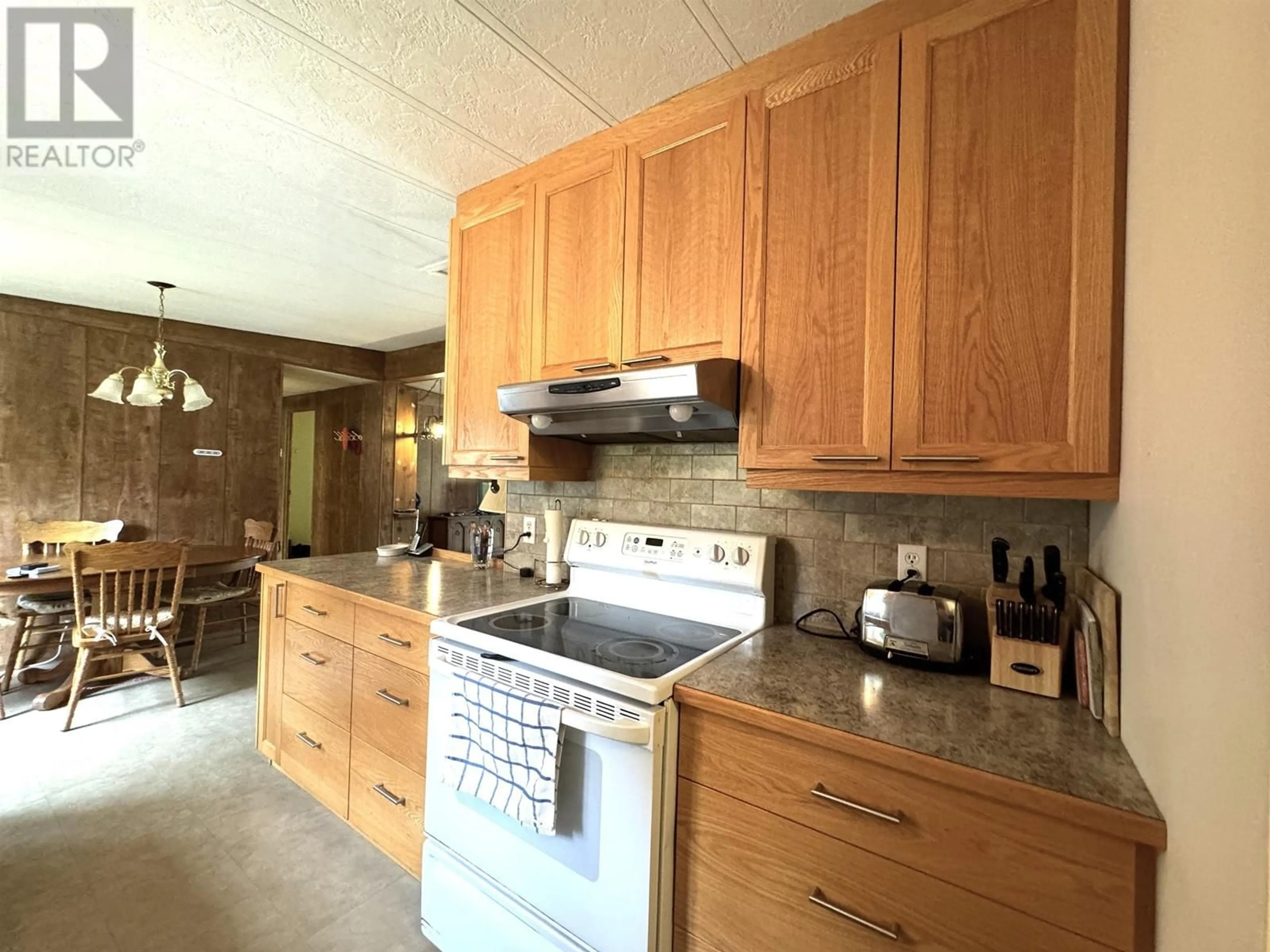 Standard kitchen, unknown for 1248 3RD AVENUE, McBride British Columbia V0J2E0