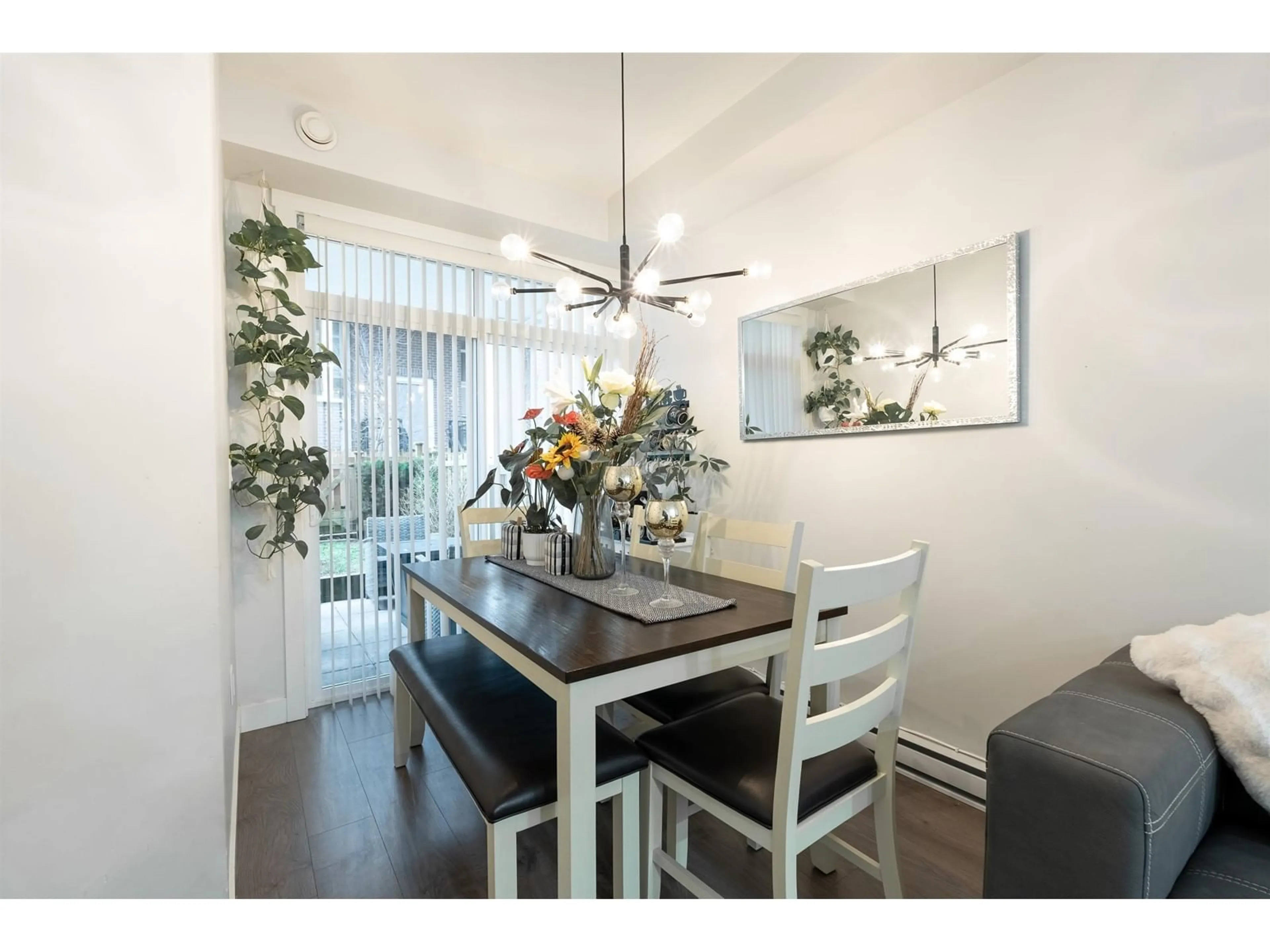 Dining room, wood/laminate floor for 116 20696 EASTLEIGH CRESCENT, Langley British Columbia V3A0M3