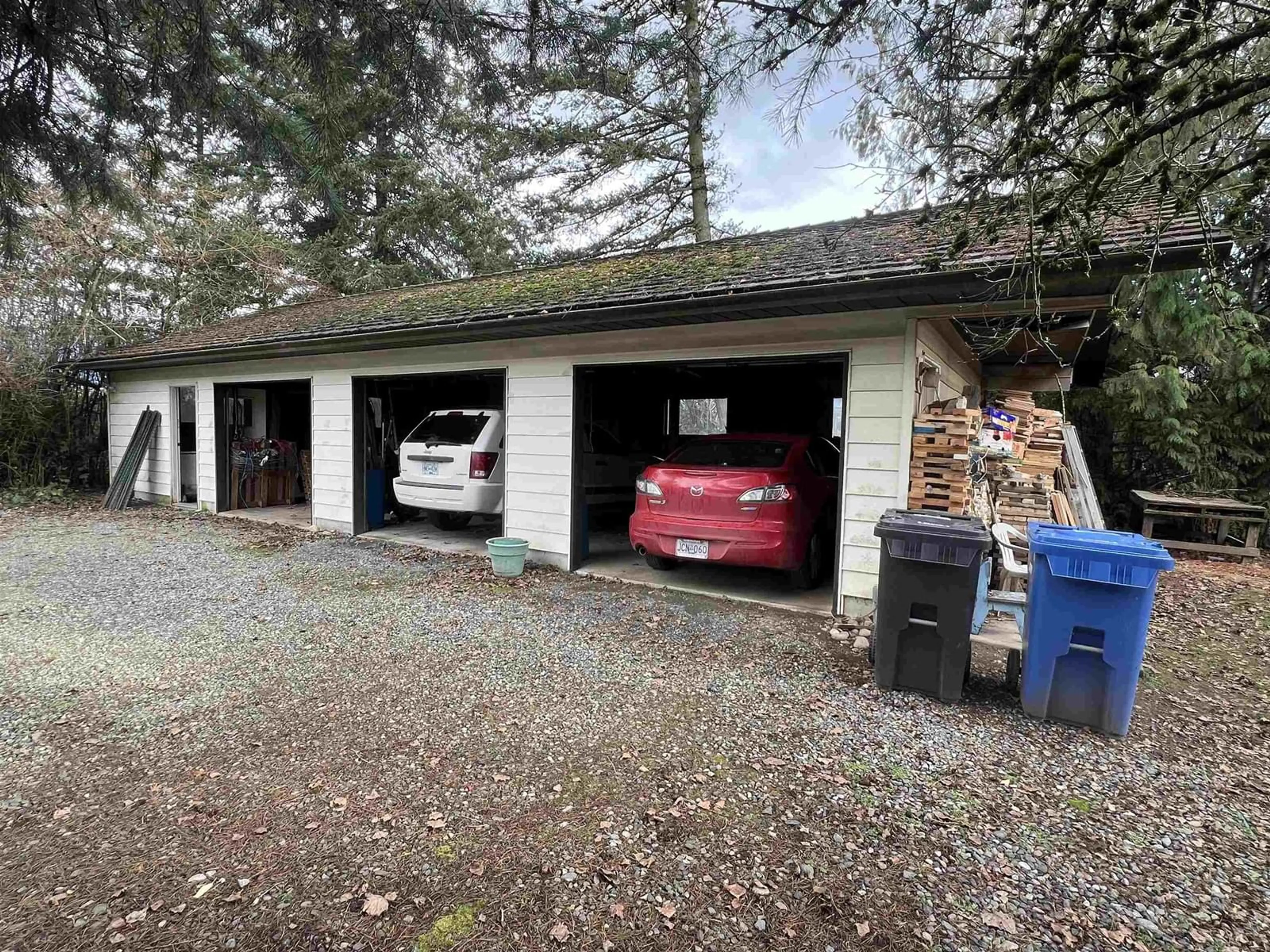 Indoor garage for 29051 HAVERMAN ROAD, Abbotsford British Columbia V4X2P4