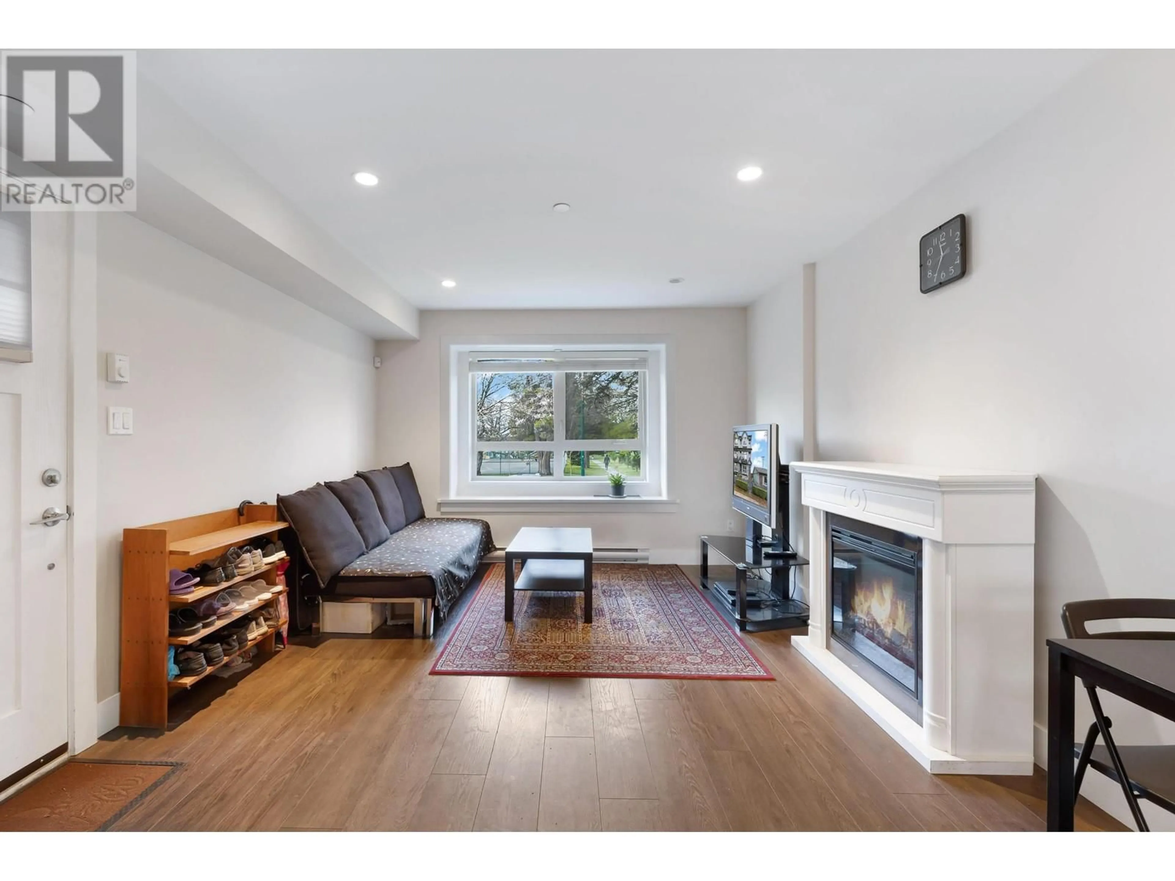 Living room with furniture, unknown for 6030 PRINCE EDWARD STREET, Vancouver British Columbia V5W2X9