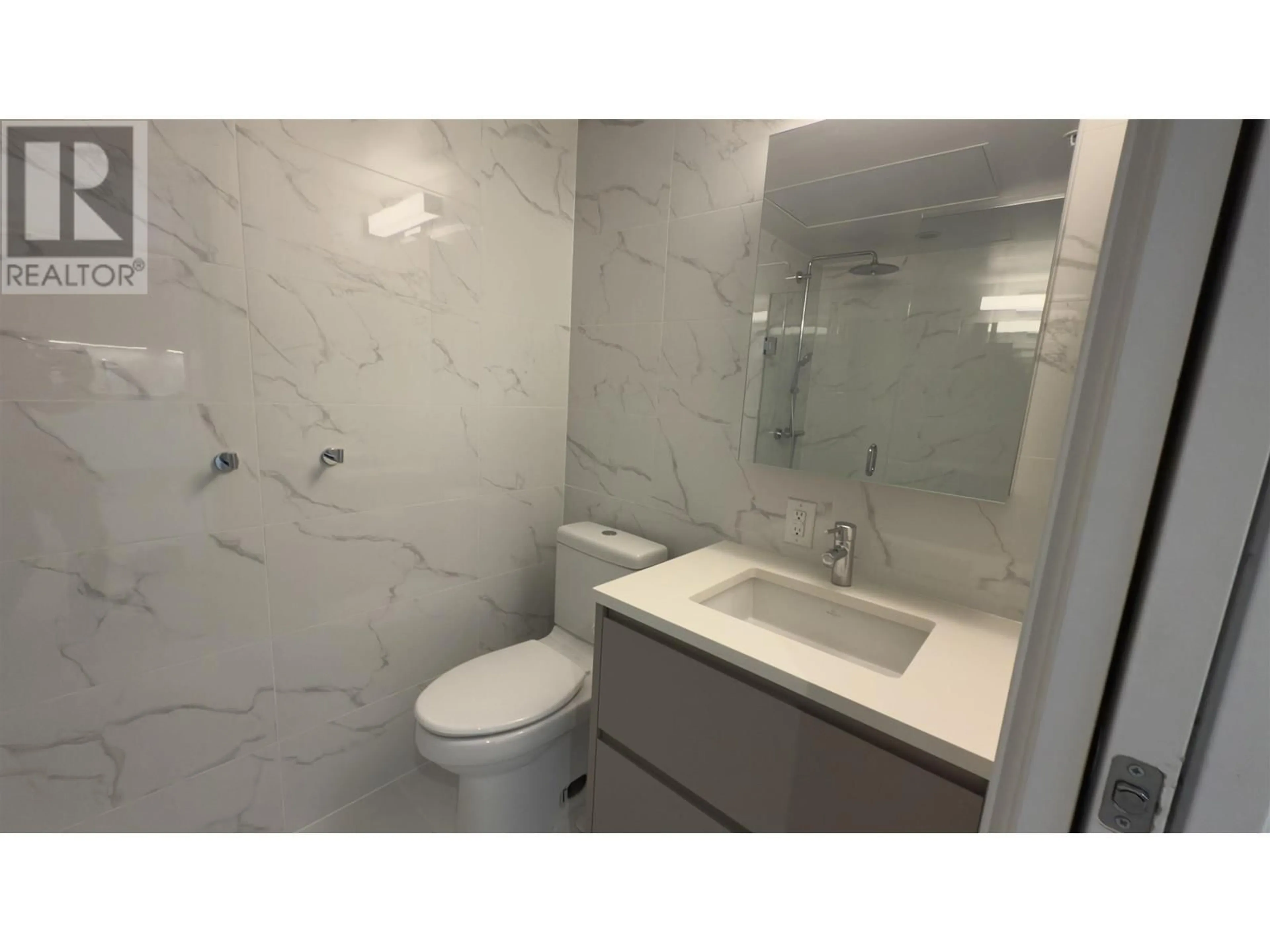 Standard bathroom, ceramic/tile floor for 1208 8188 FRASER STREET, Vancouver British Columbia V5X0J8