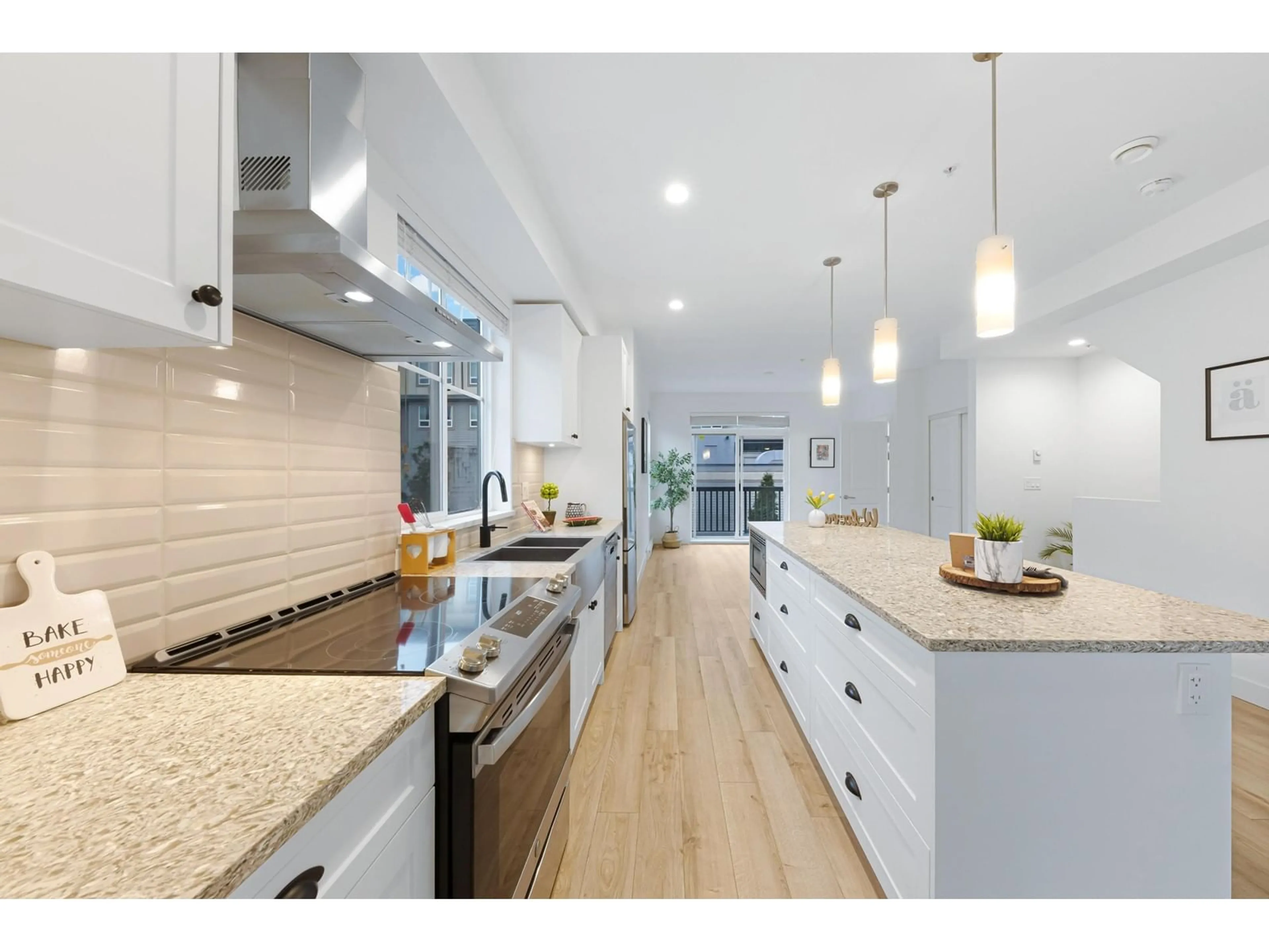 Open concept kitchen, unknown for 60 - 20487 65, Langley British Columbia V2Y3K8
