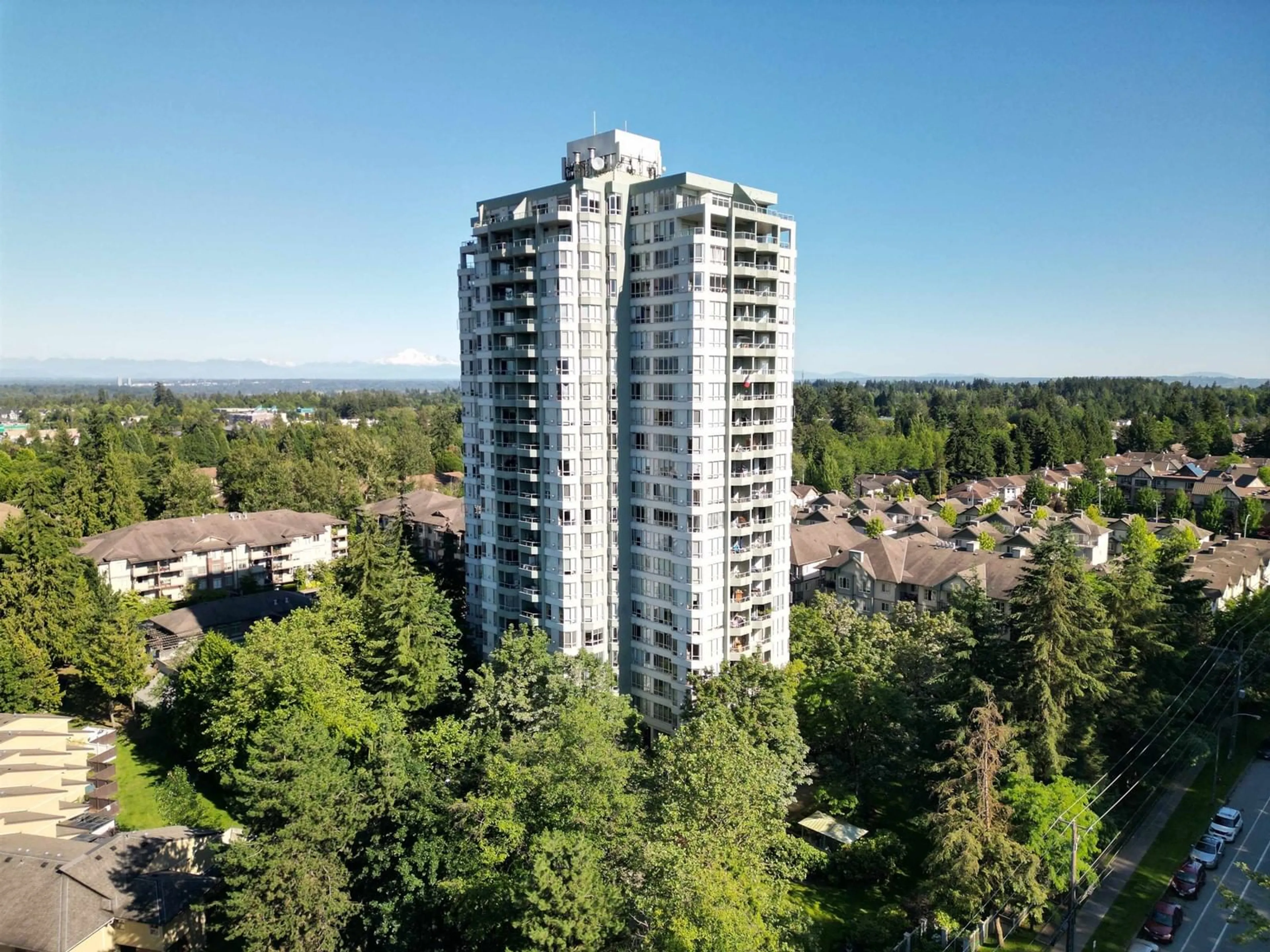 A pic from outside/outdoor area/front of a property/back of a property/a pic from drone, city buildings view from balcony for 906 10082 148 STREET, Surrey British Columbia V3R0S3