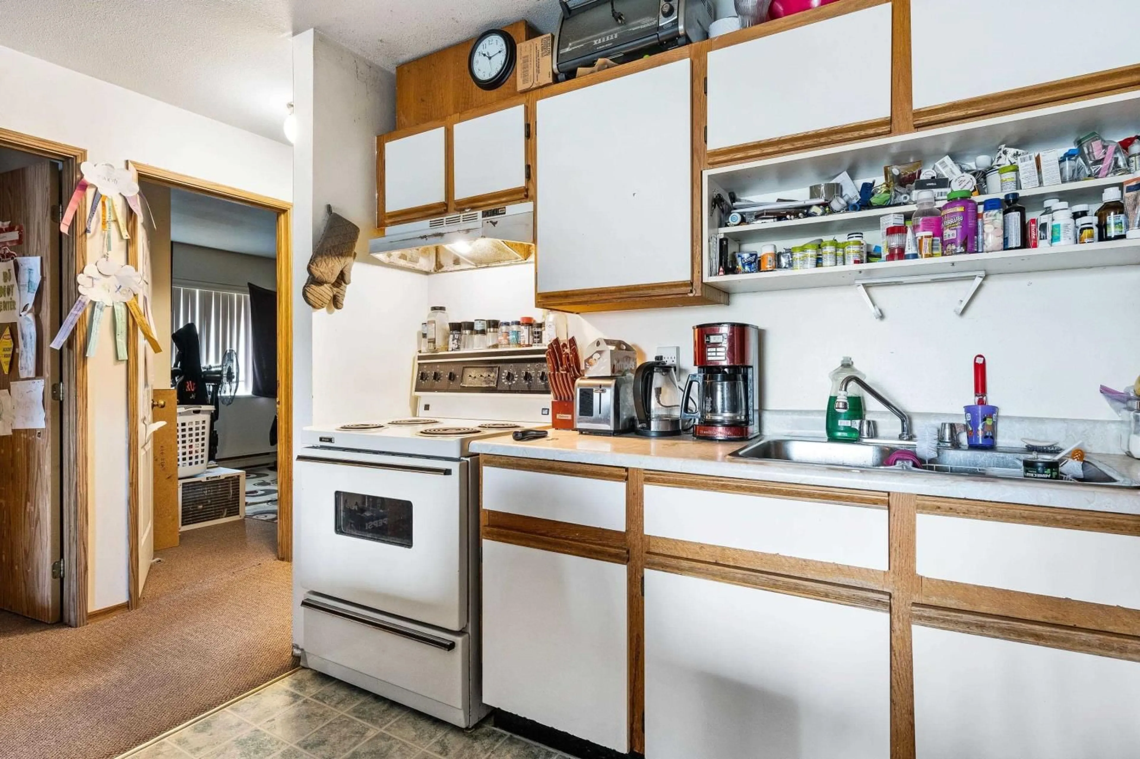 Standard kitchen, unknown for 208 45669 MCINTOSH DRIVE, Chilliwack British Columbia V2P6V4