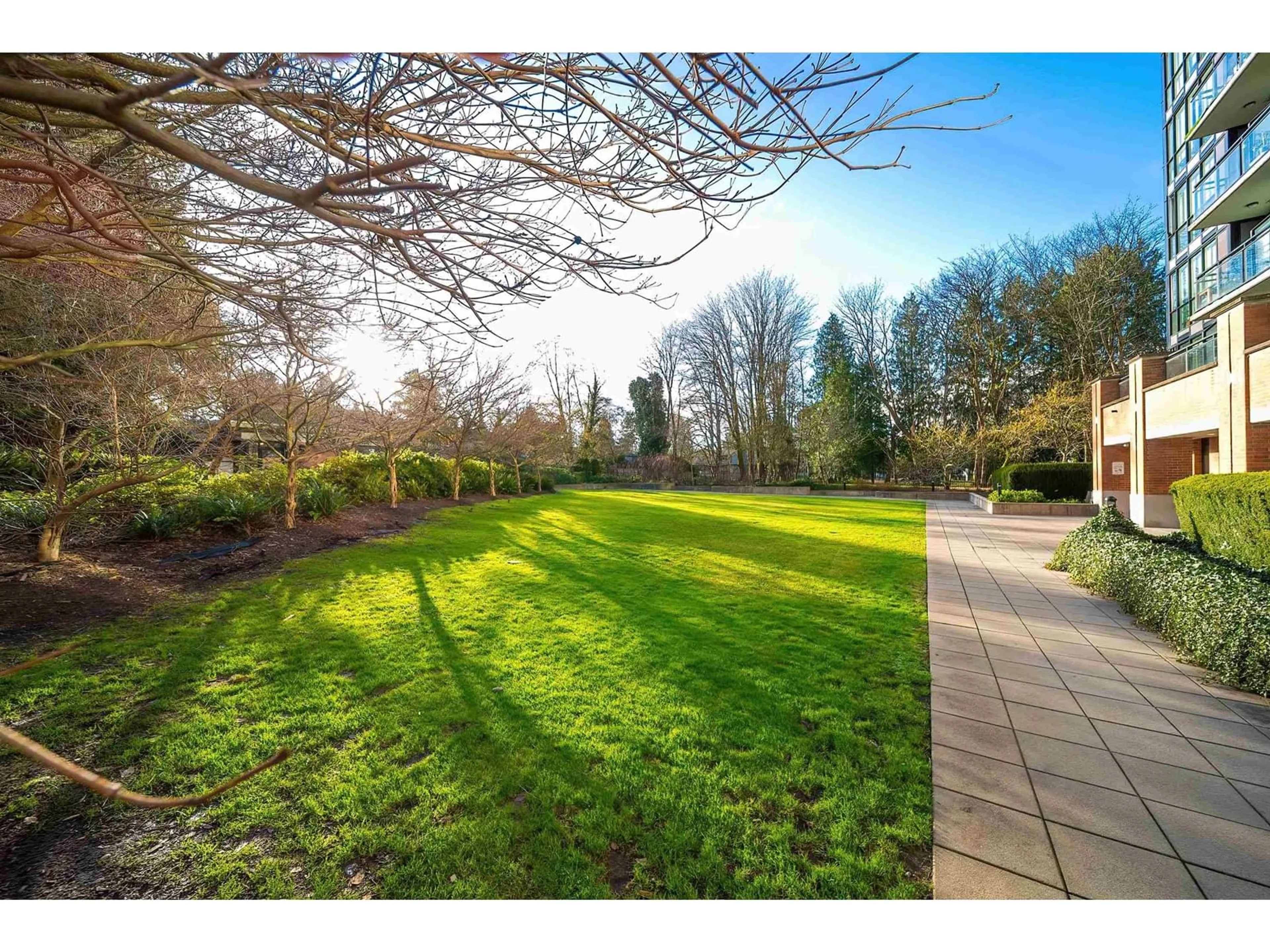 A pic from outside/outdoor area/front of a property/back of a property/a pic from drone, forest/trees view for 1003 10777 UNIVERSITY DRIVE, Surrey British Columbia V3T0E6