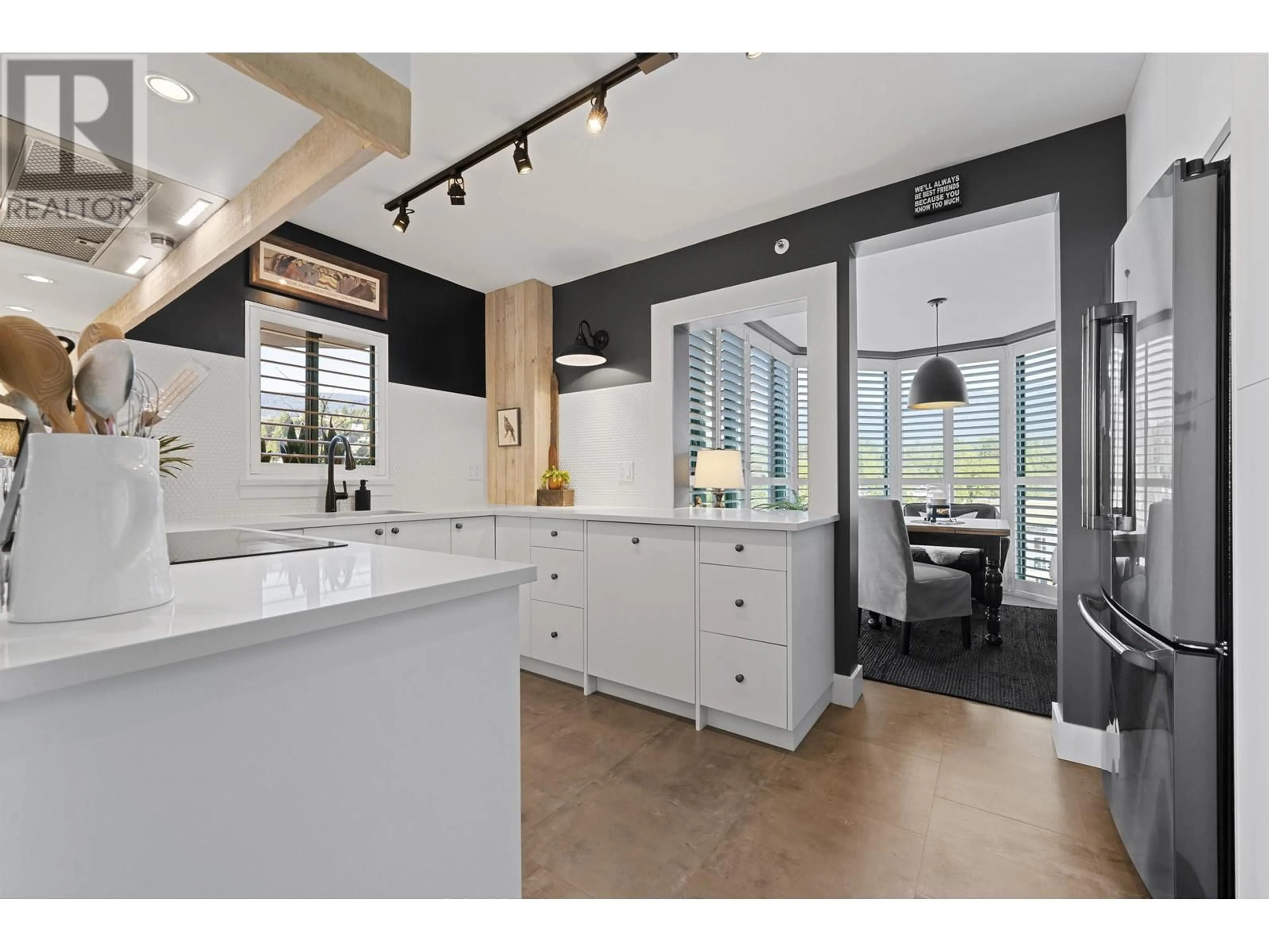 Open concept kitchen, ceramic/tile floor for 14E 328 TAYLOR WAY, West Vancouver British Columbia V7T2Y4