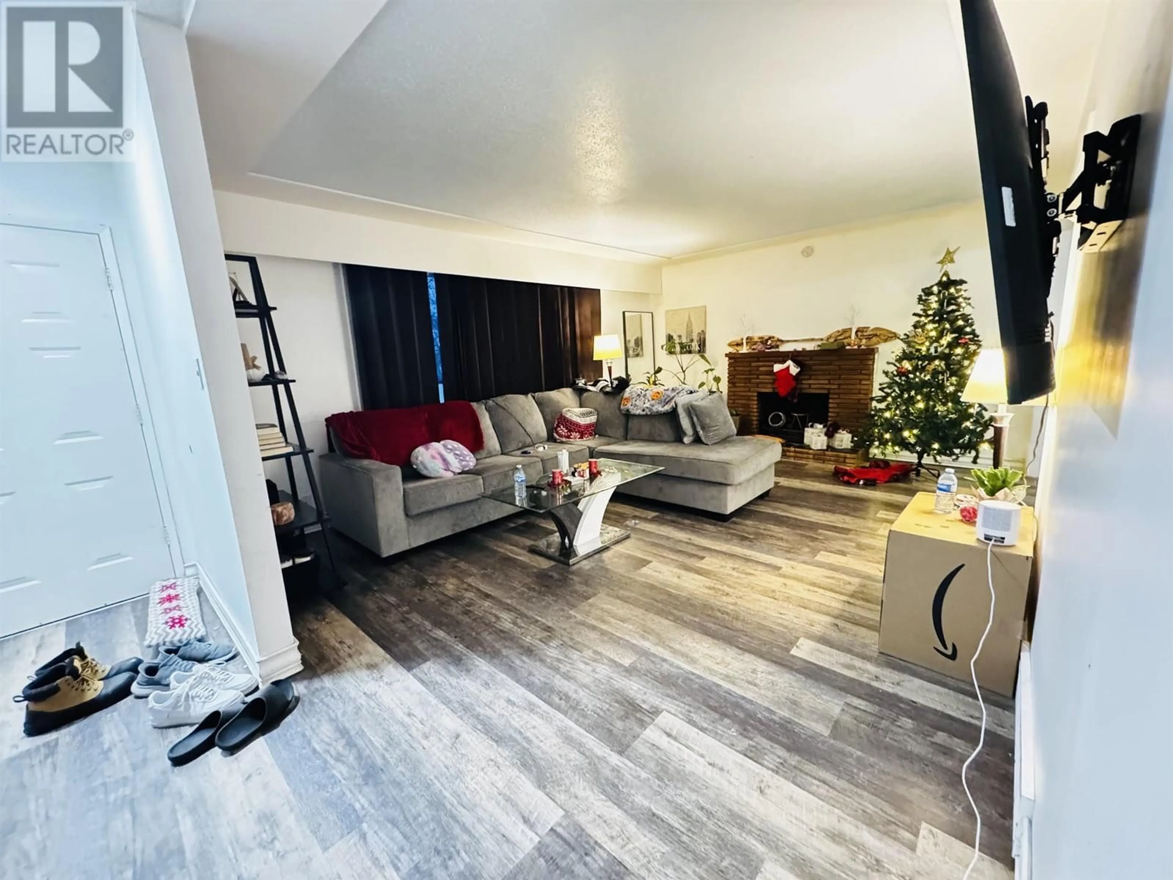 Living room with furniture, unknown for 133 MOFFAT STREET, Prince George British Columbia V2M3L3