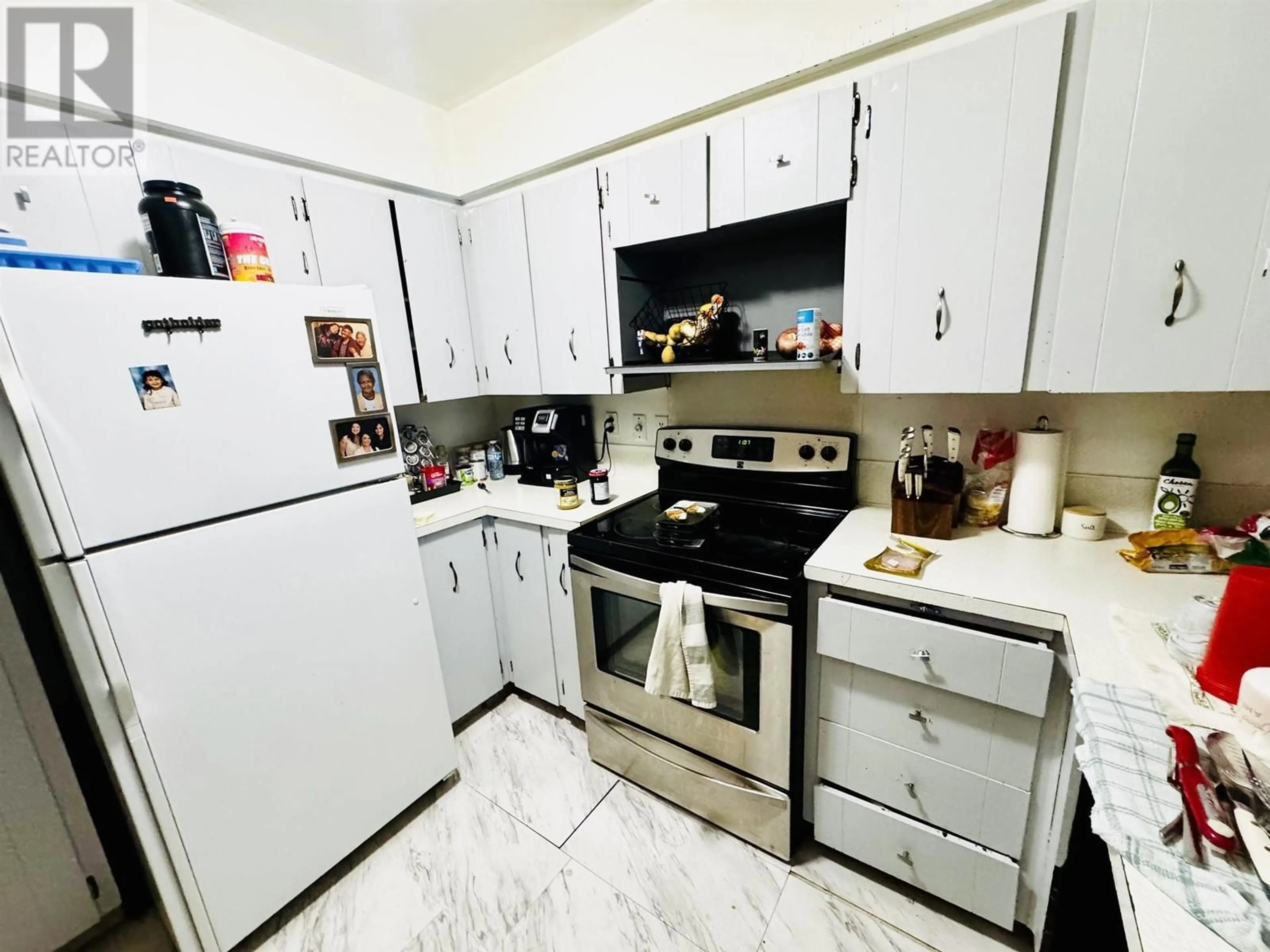 Standard kitchen, unknown for 133 S MOFFAT STREET, Prince George British Columbia V2M3L3