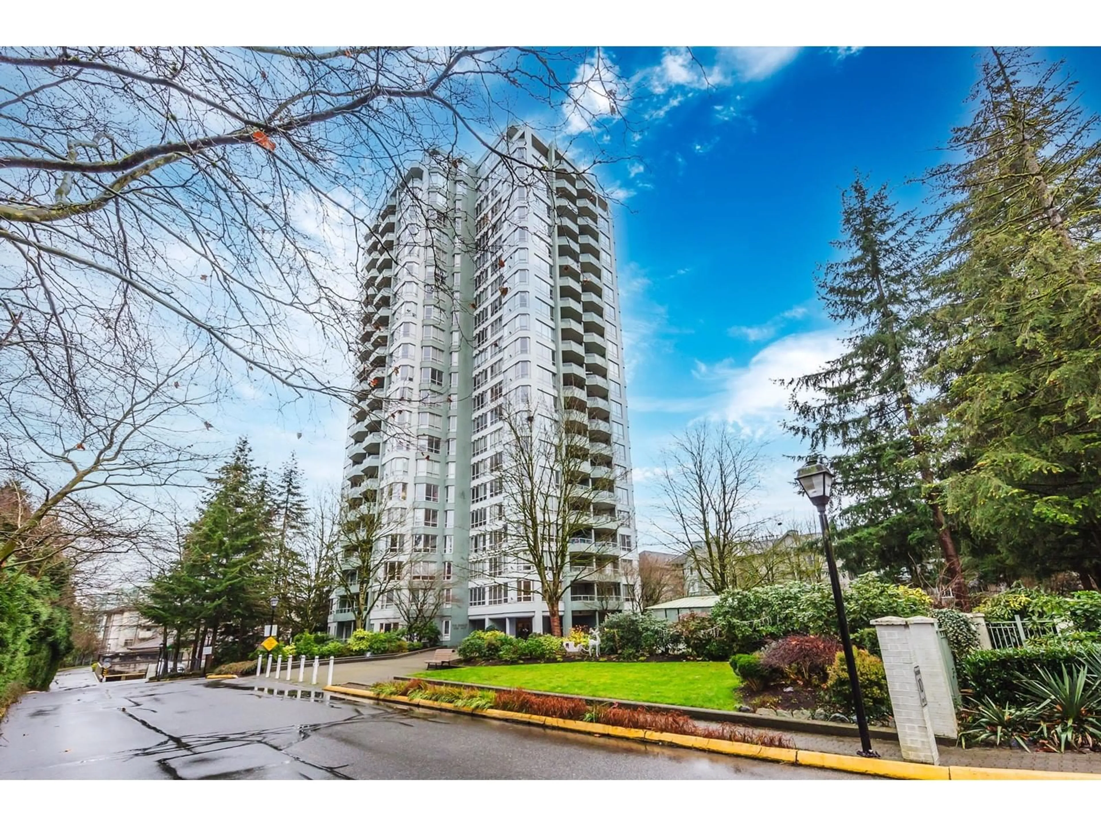 Unknown for 203 10082 148 STREET, Surrey British Columbia V3R0S3