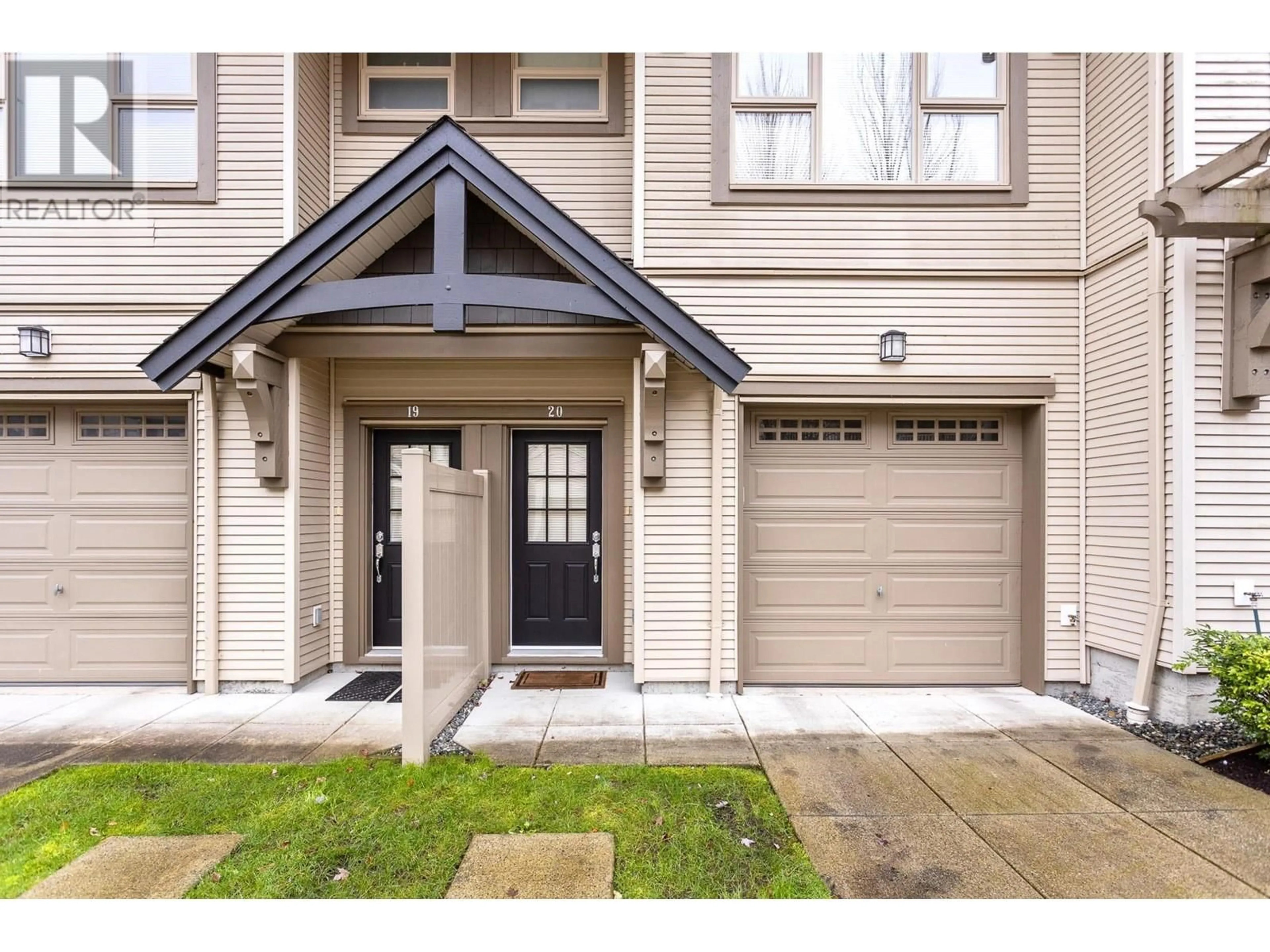 Indoor entryway for #20 1362 PURCELL DRIVE, Coquitlam British Columbia V3E0A5