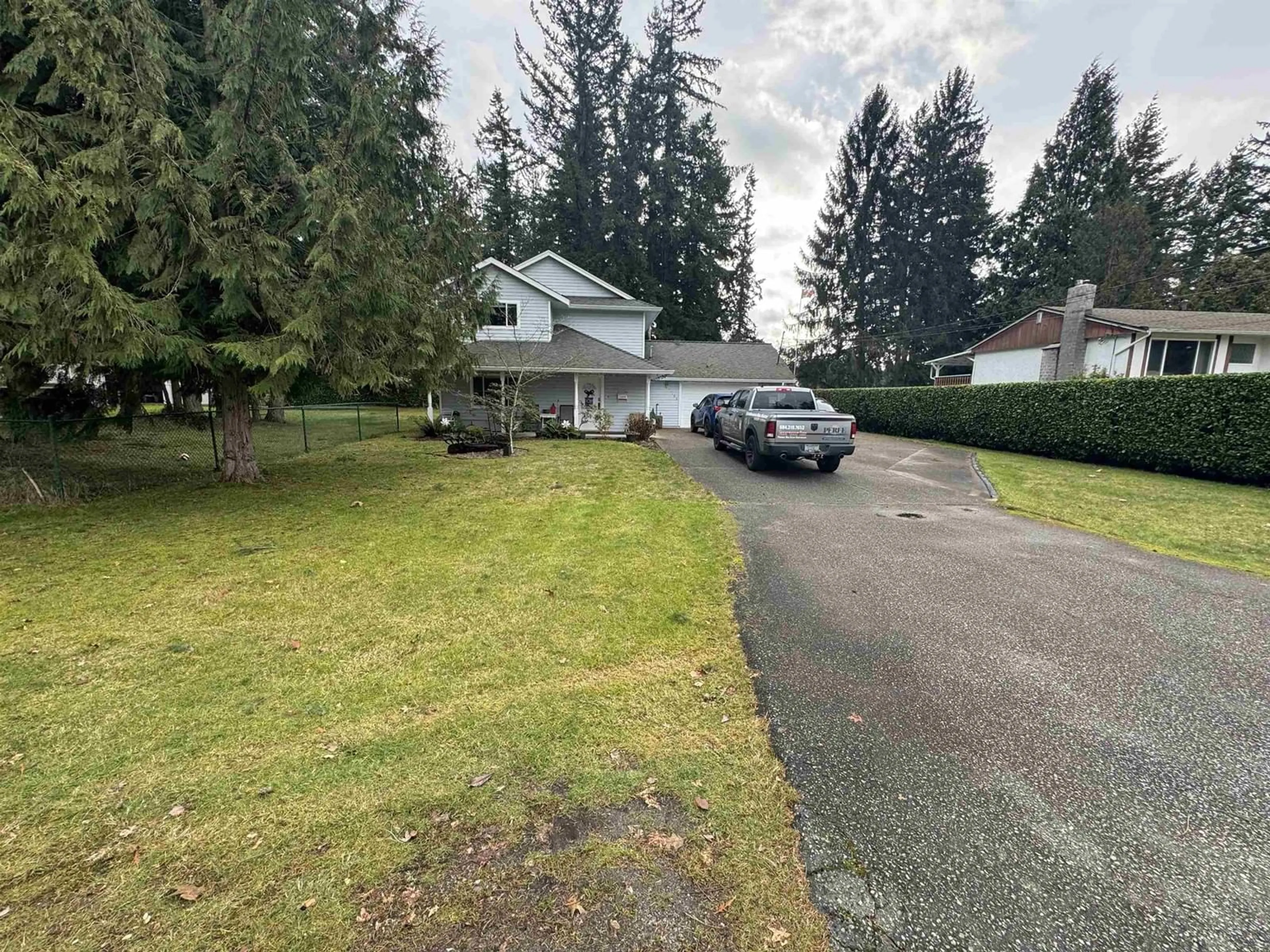 A pic from outside/outdoor area/front of a property/back of a property/a pic from drone, street for 20364 36B AVENUE, Langley British Columbia V3A2S2