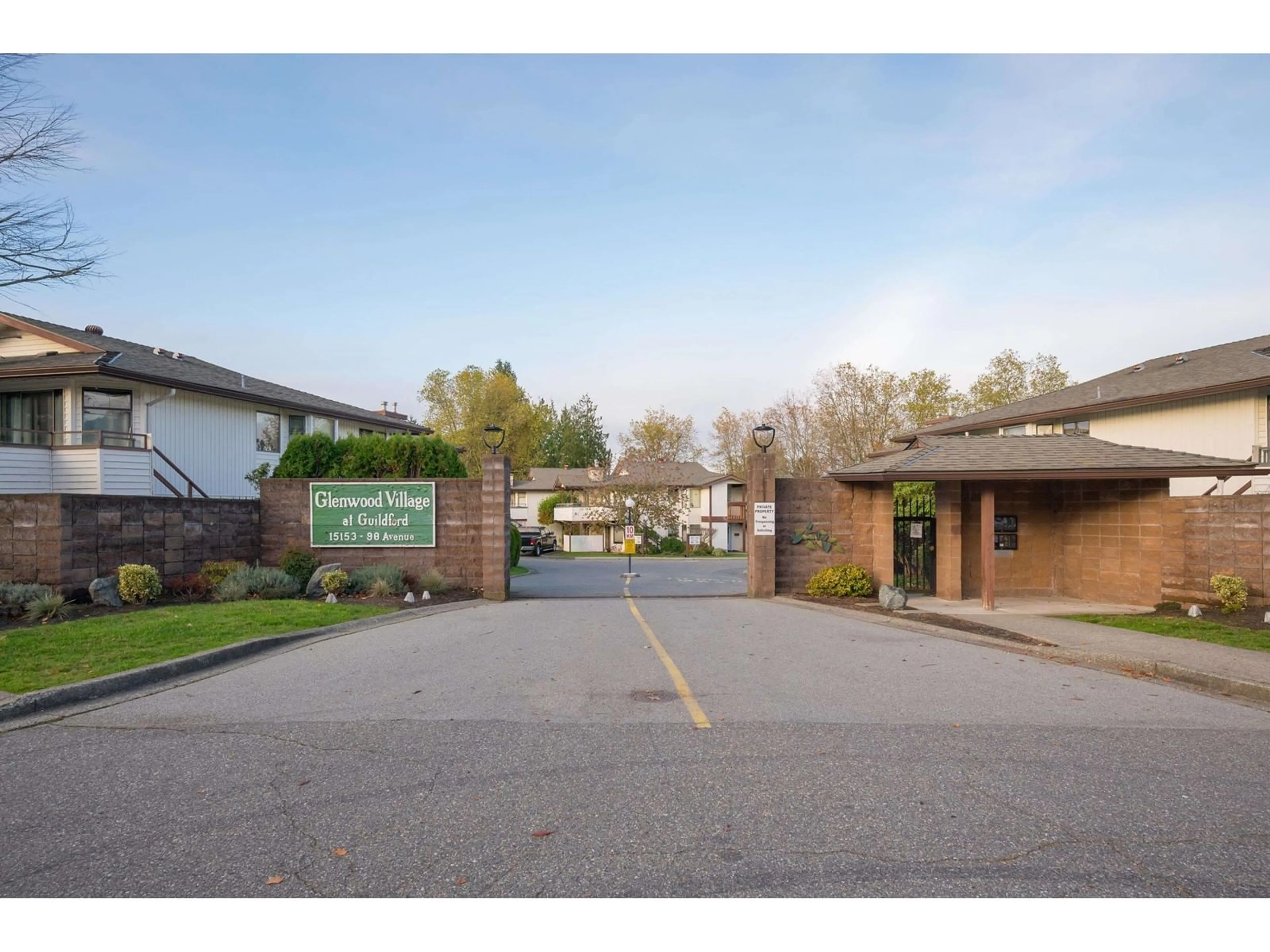 Indoor foyer for 229 15153 98 AVENUE, Surrey British Columbia V3R9M8