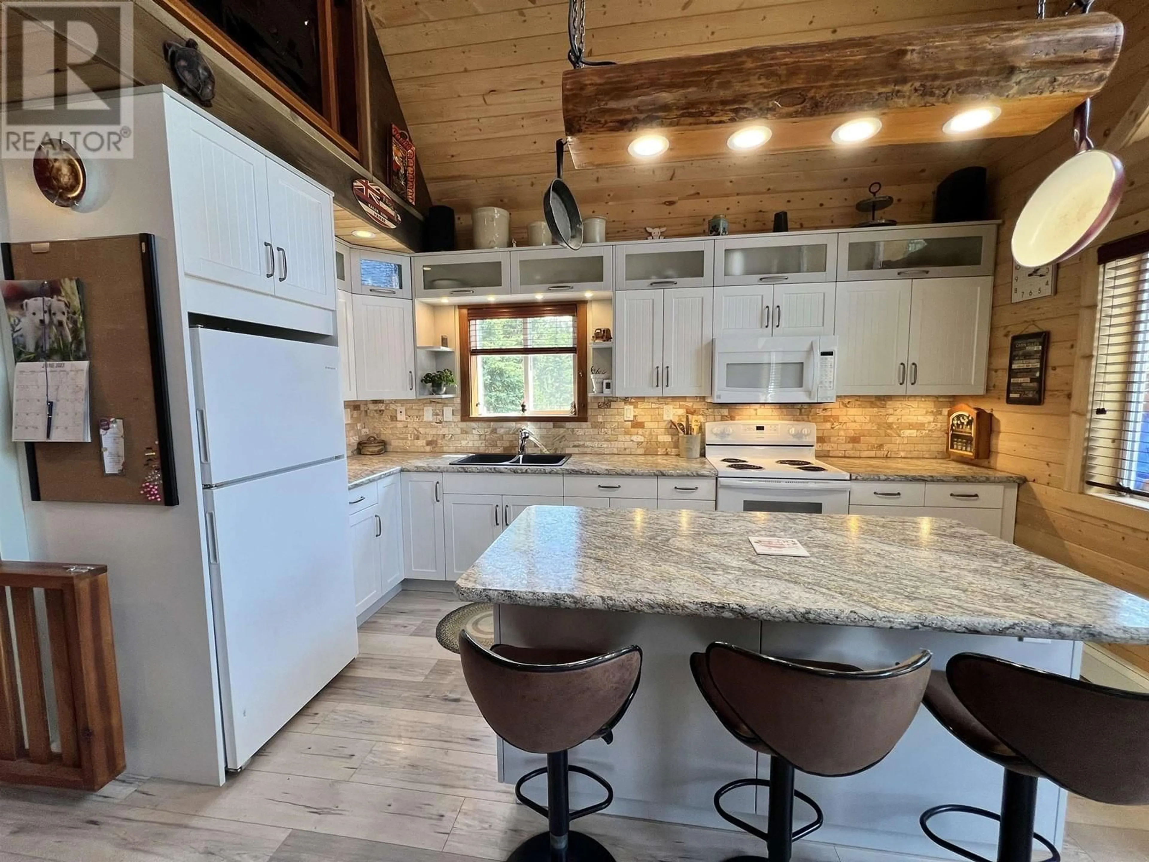 Open concept kitchen, unknown for 7475 GAUTHIER ROAD, Deka Lake / Sulphurous / Hathaway Lakes British Columbia V0K1X3