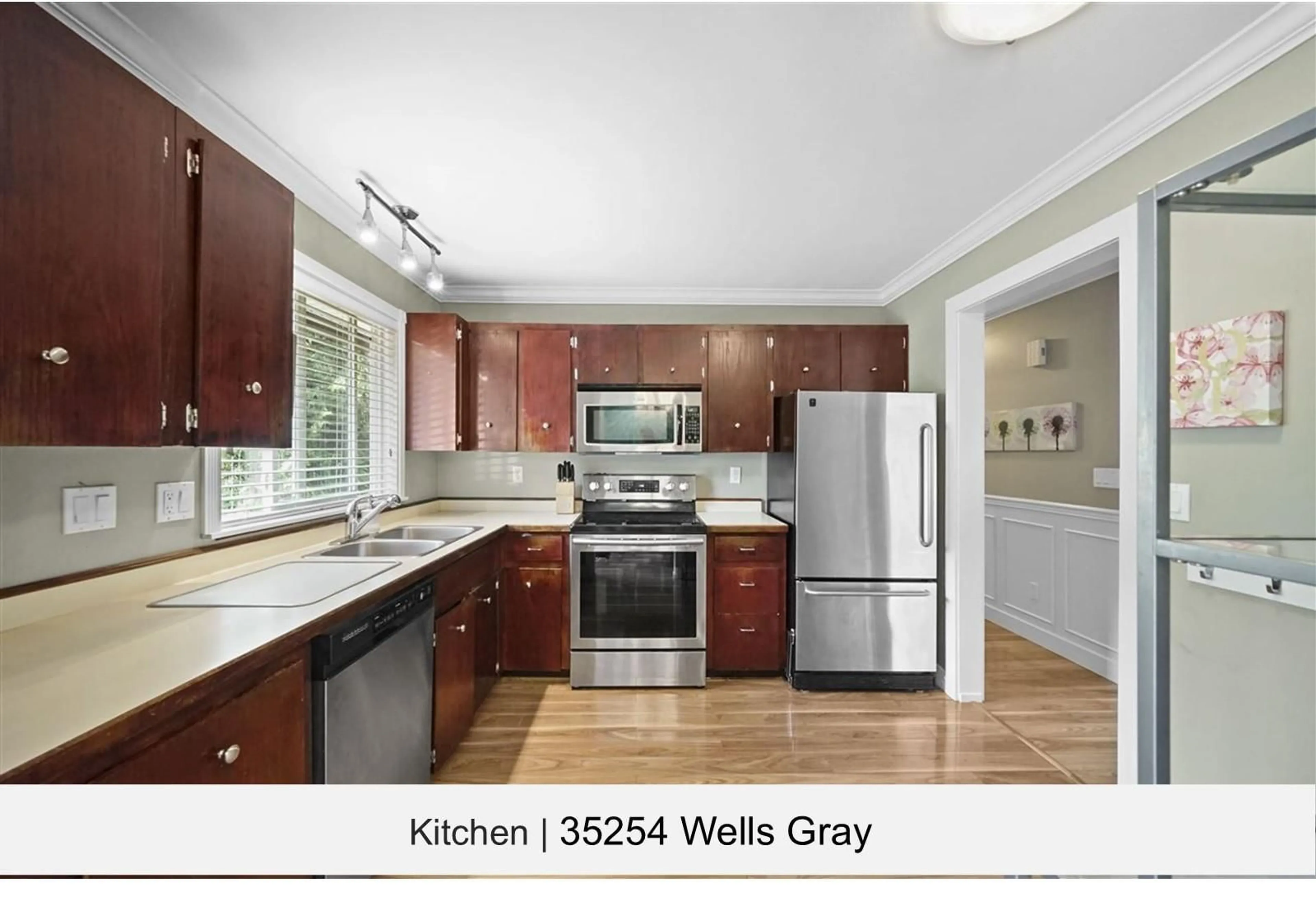 Open concept kitchen, unknown for 35254 WELLS GRAY AVENUE, Abbotsford British Columbia V2S5W7