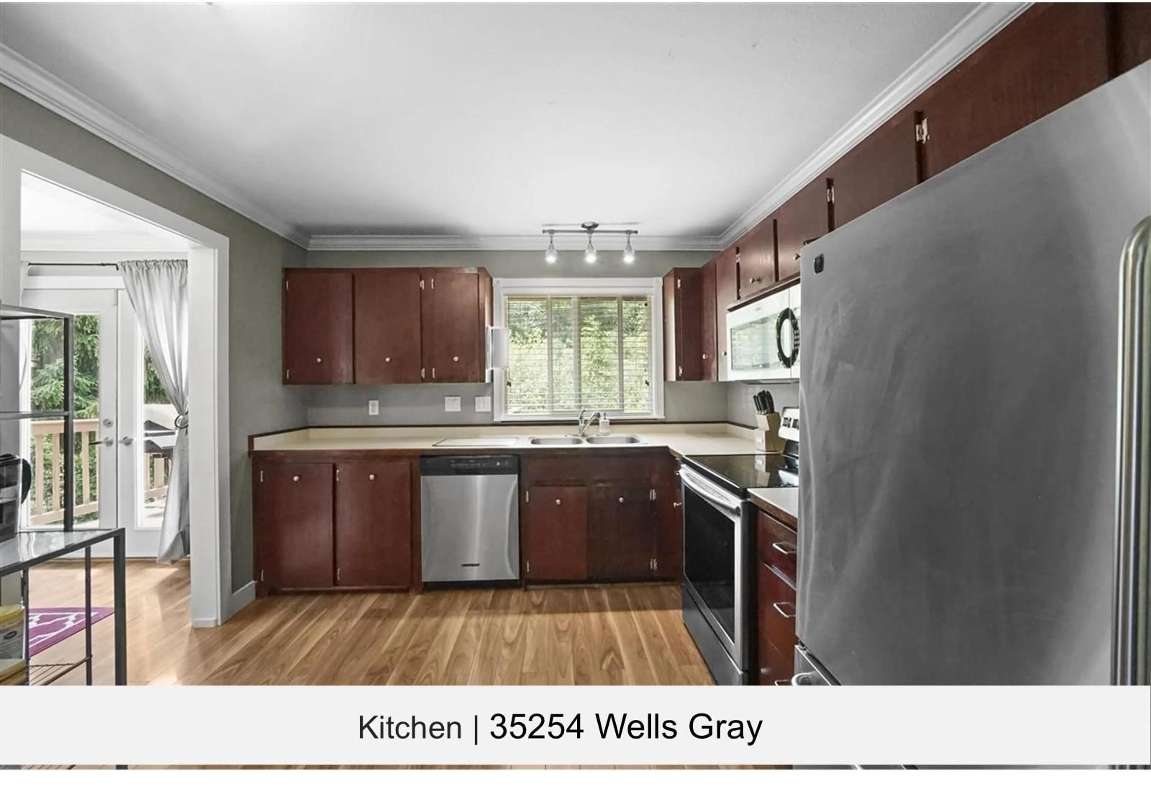 Standard kitchen, unknown for 35254 WELLS GRAY AVENUE, Abbotsford British Columbia V2S5W7