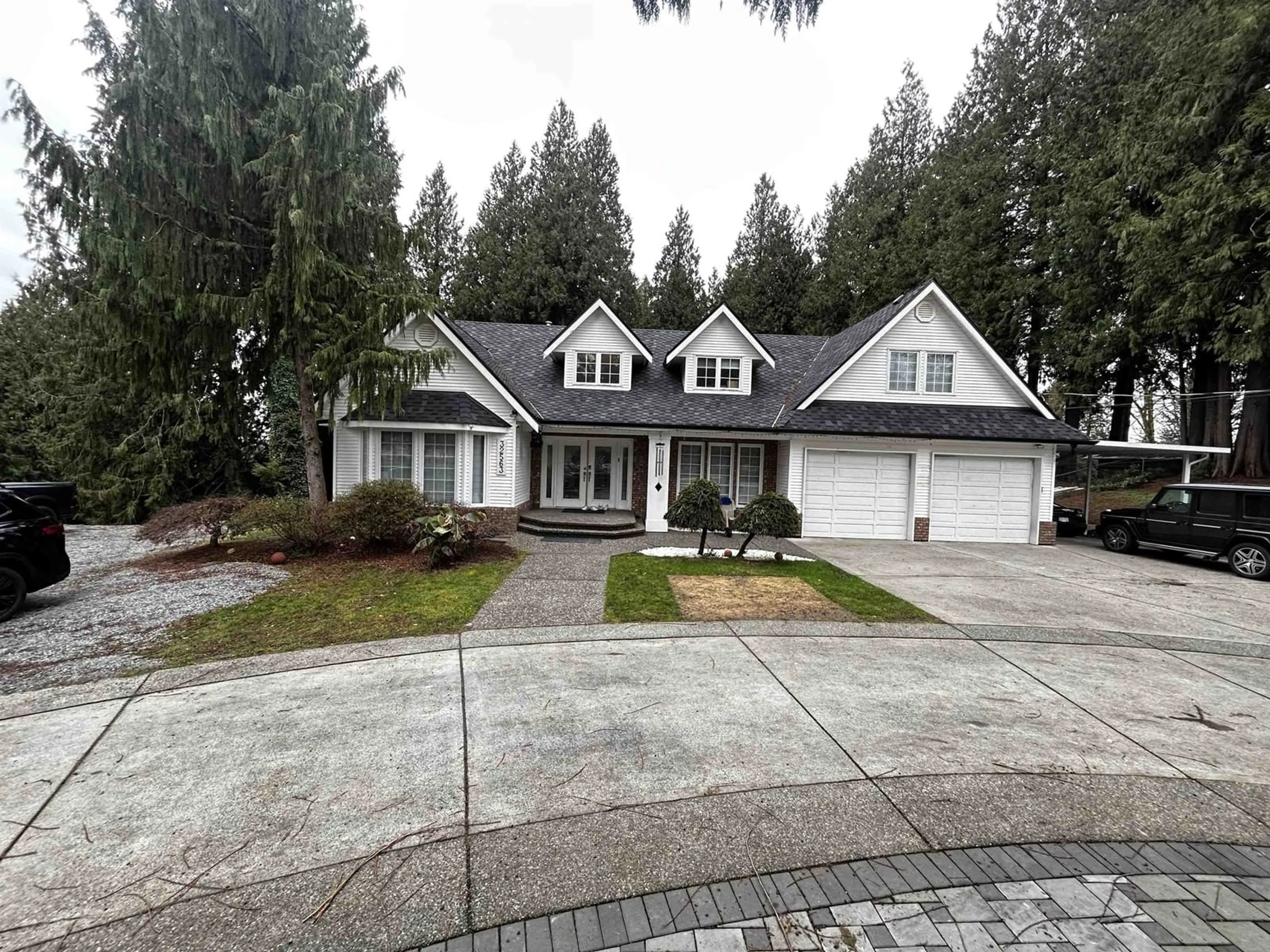 Home with vinyl exterior material, street for 32563 VERDON, Abbotsford British Columbia V2T7Y3