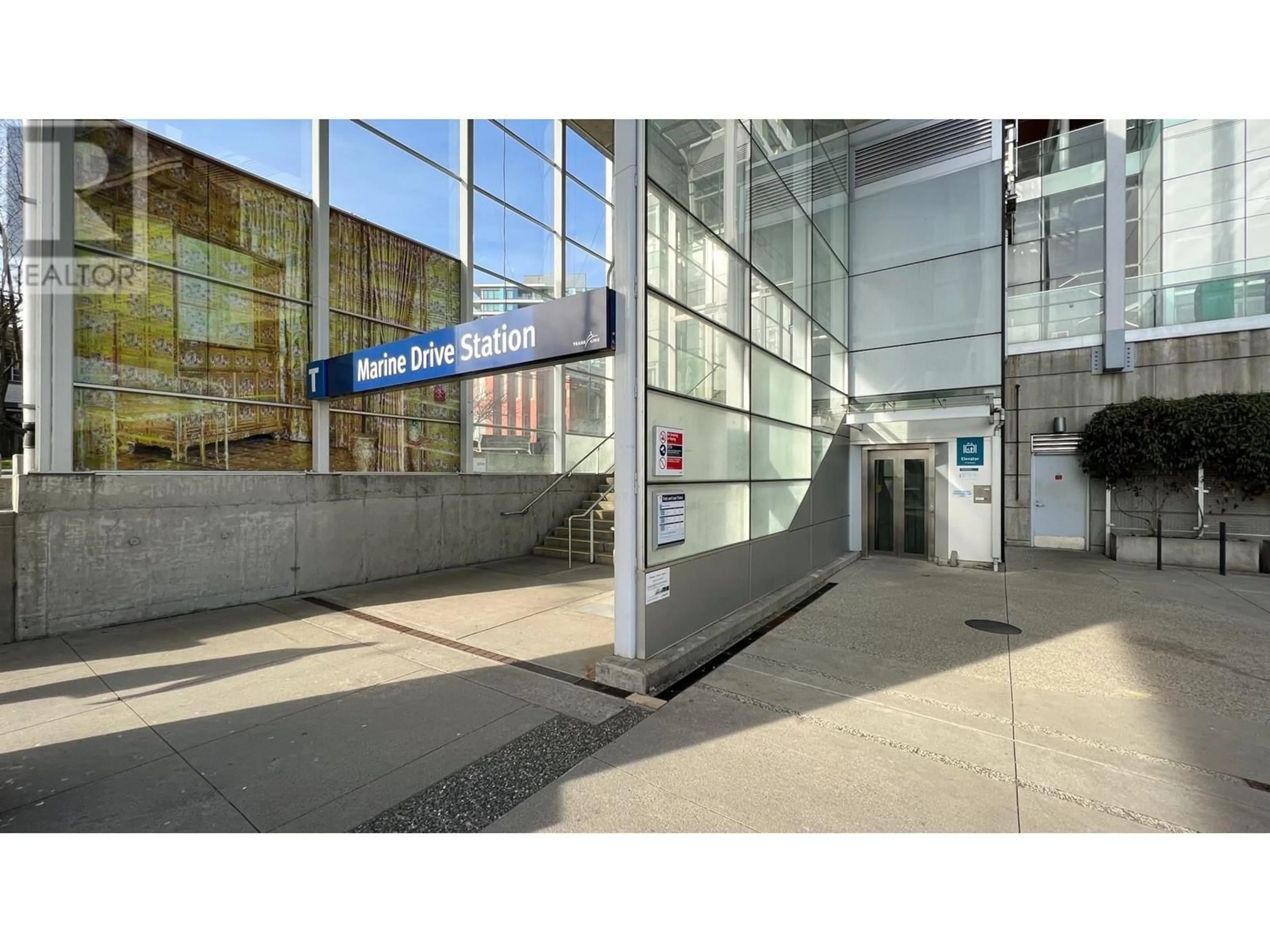 Indoor foyer for 811 489 INTERURBAN WAY, Vancouver British Columbia V5X0C7