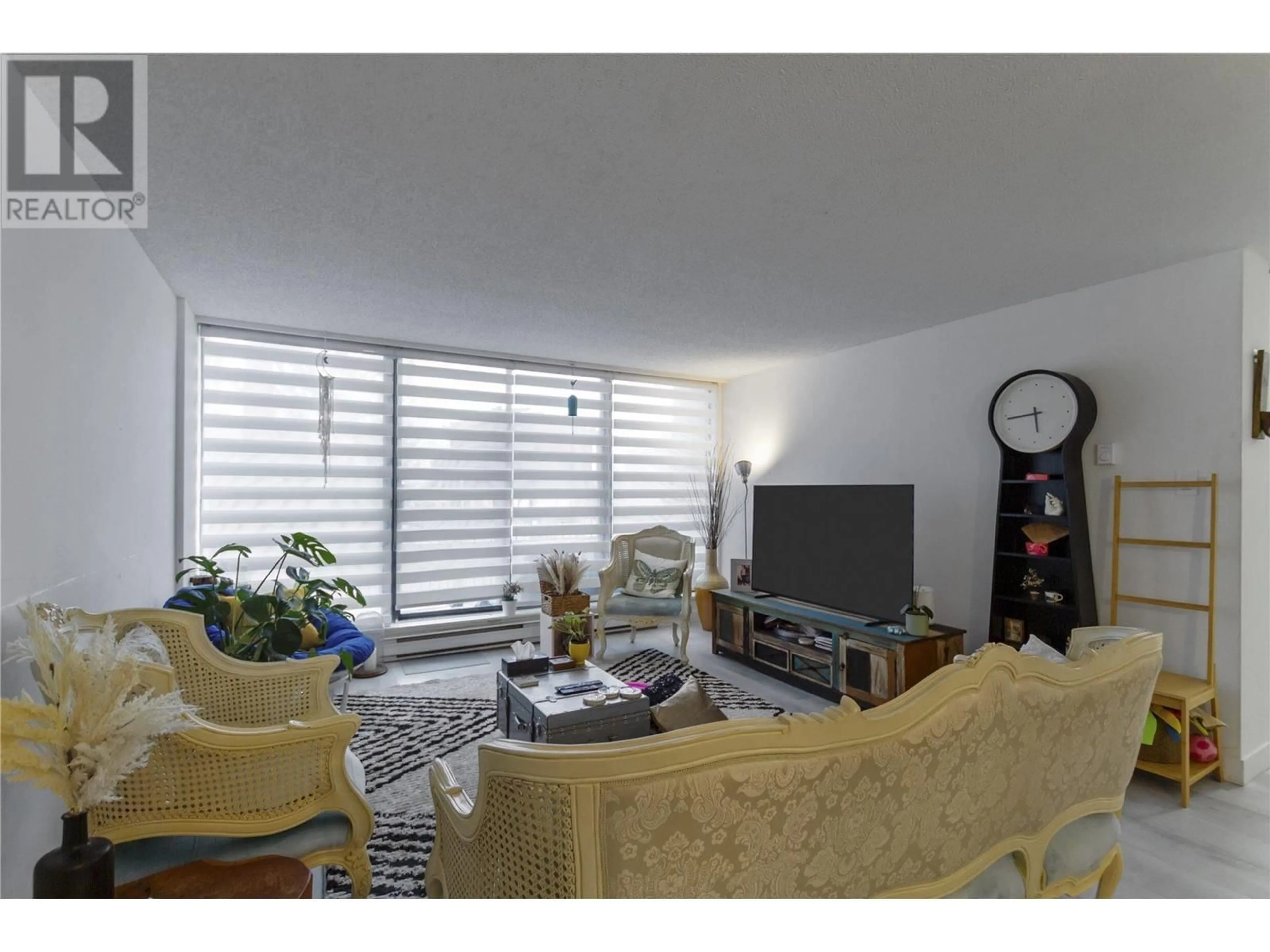 Living room with furniture, unknown for 201 6540 BURLINGTON AVENUE, Burnaby British Columbia V5H4G3