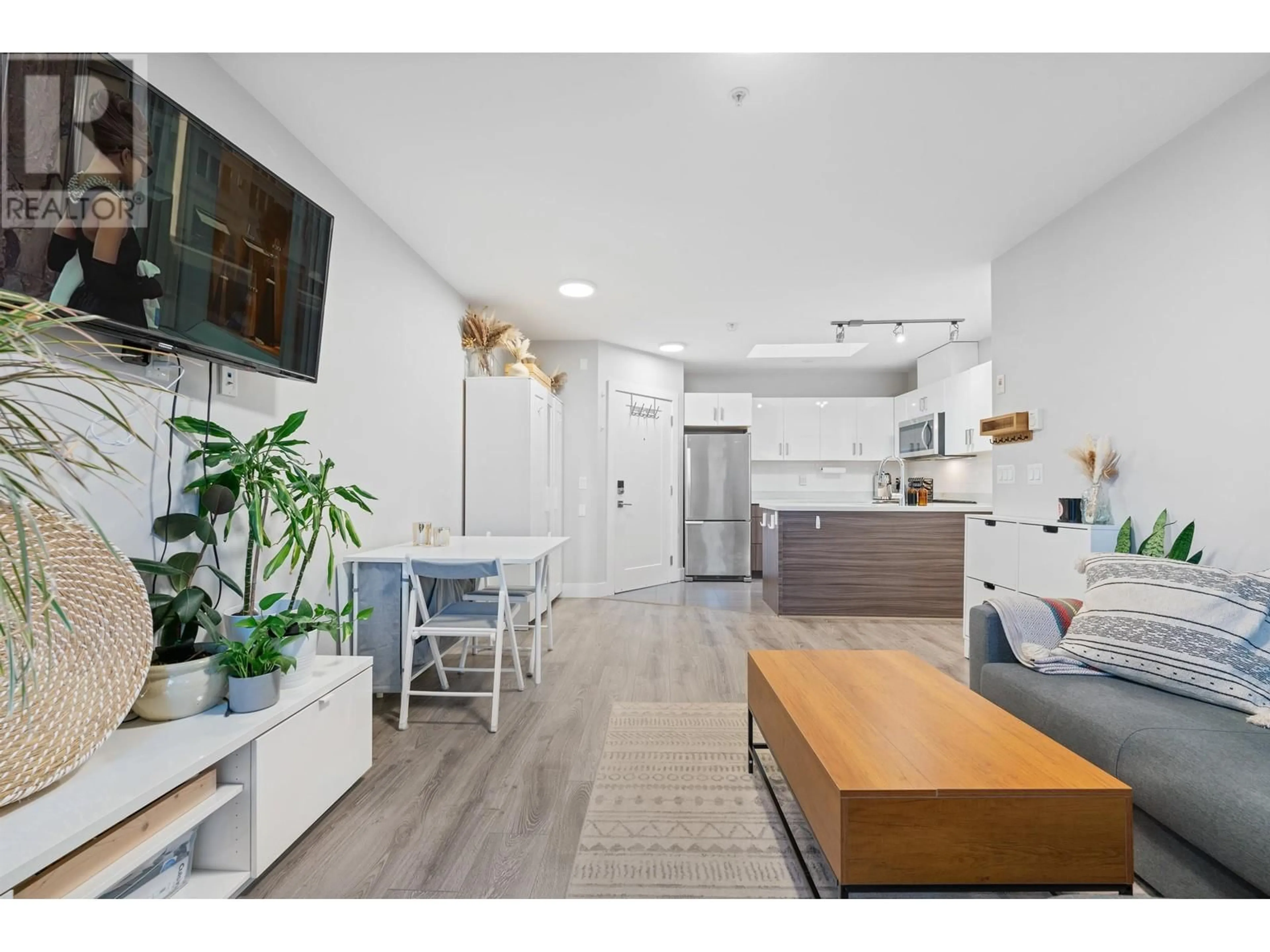 Open concept kitchen, unknown for PH1 3939 KNIGHT STREET, Vancouver British Columbia V5N3L8