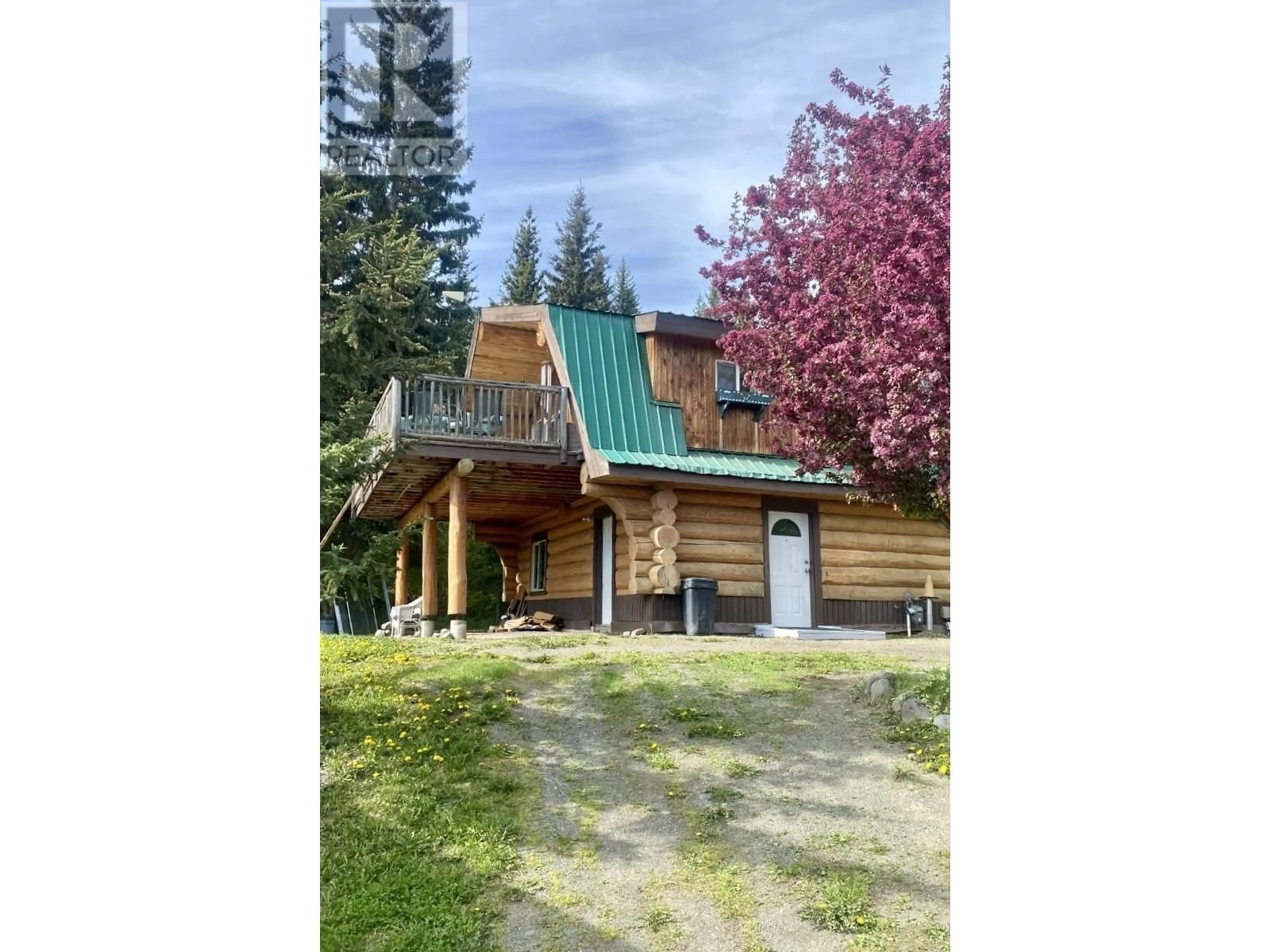 A pic from outside/outdoor area/front of a property/back of a property/a pic from drone, unknown for 6192 HUNT ROAD, 100 Mile House British Columbia V0K2E3