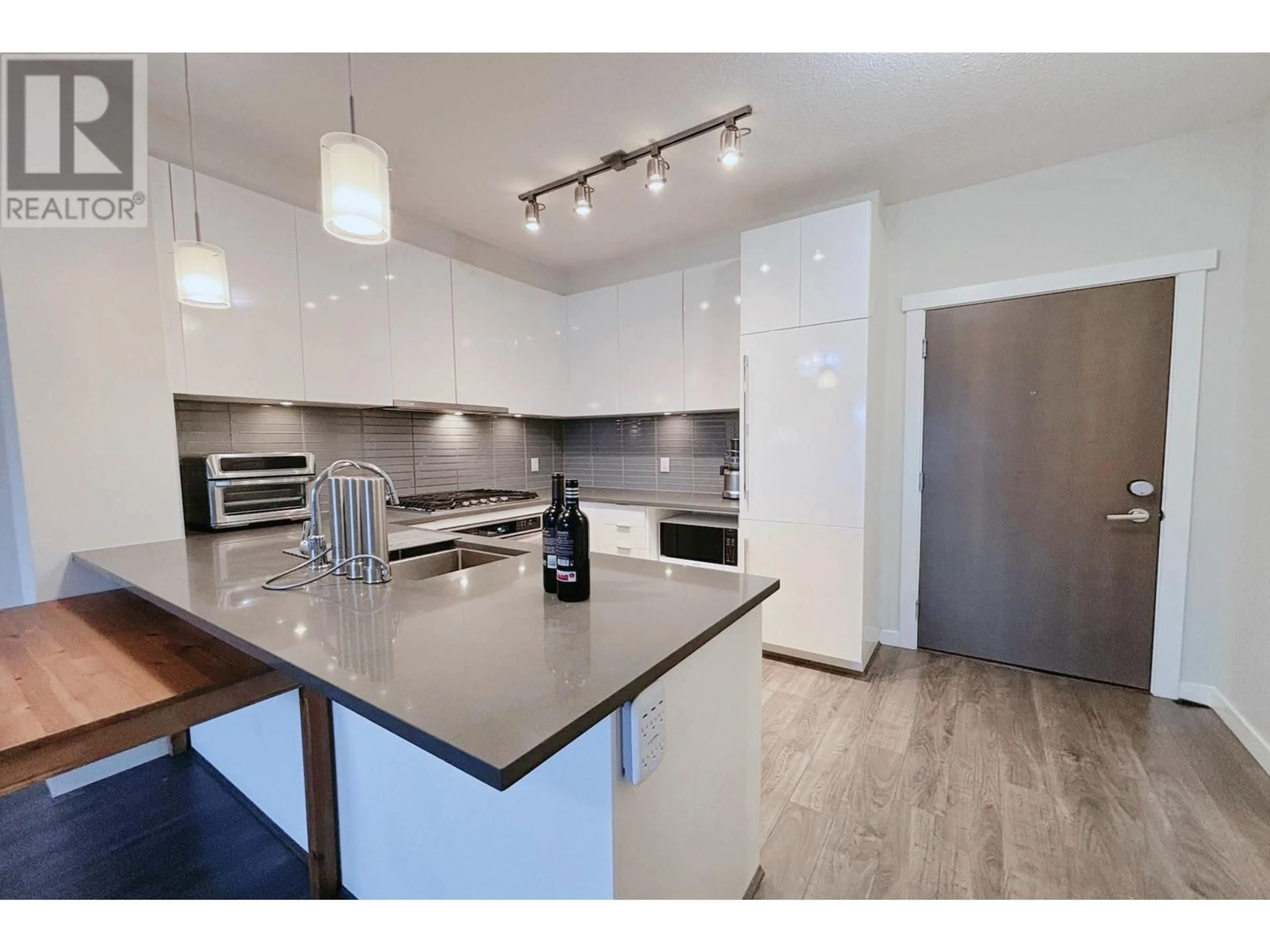 Open concept kitchen, unknown for 319 9311 ALEXANDRA ROAD, Richmond British Columbia V6X0L8