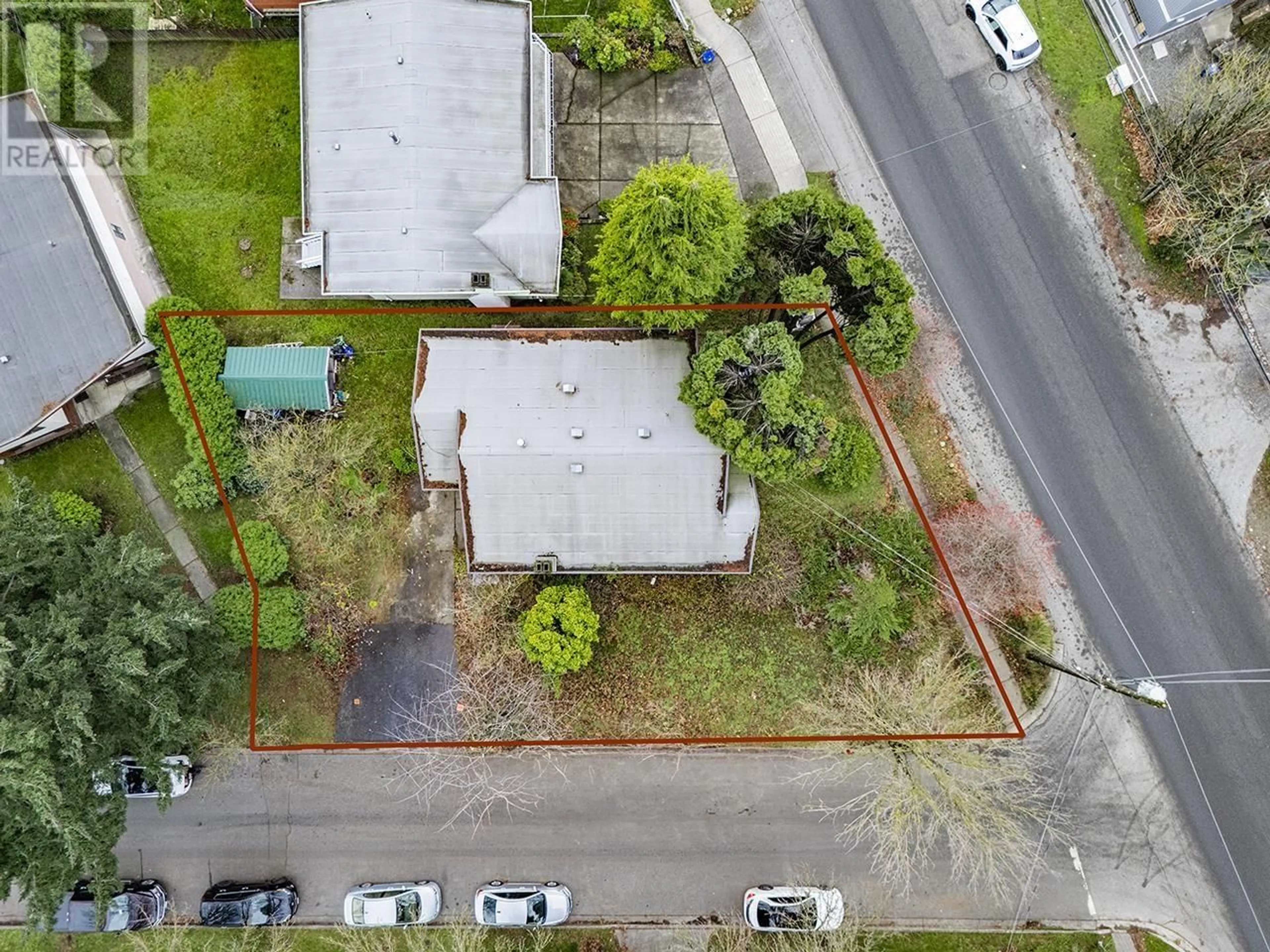 A pic from outside/outdoor area/front of a property/back of a property/a pic from drone, street for 1710 ISLAND AVENUE, Vancouver British Columbia V5P2S6