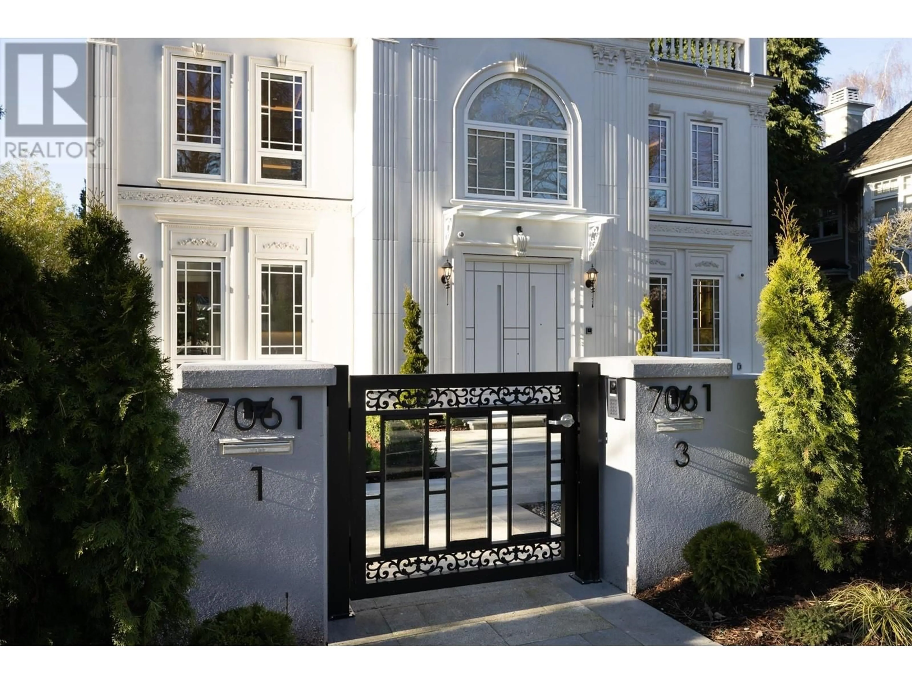 Indoor entryway for 7061 ADERA STREET, Vancouver British Columbia V6P5C5