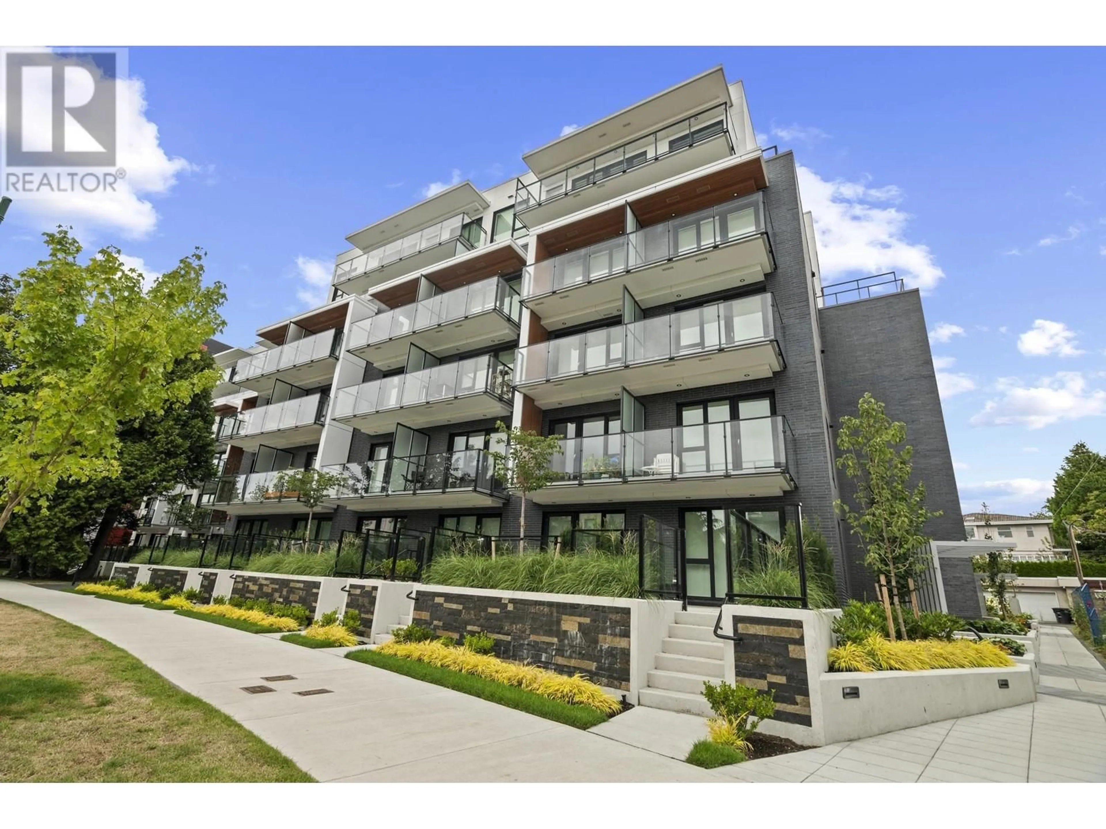Patio, building for 217 - 5168 CAMBIE STREET, Vancouver British Columbia V5Z0K7
