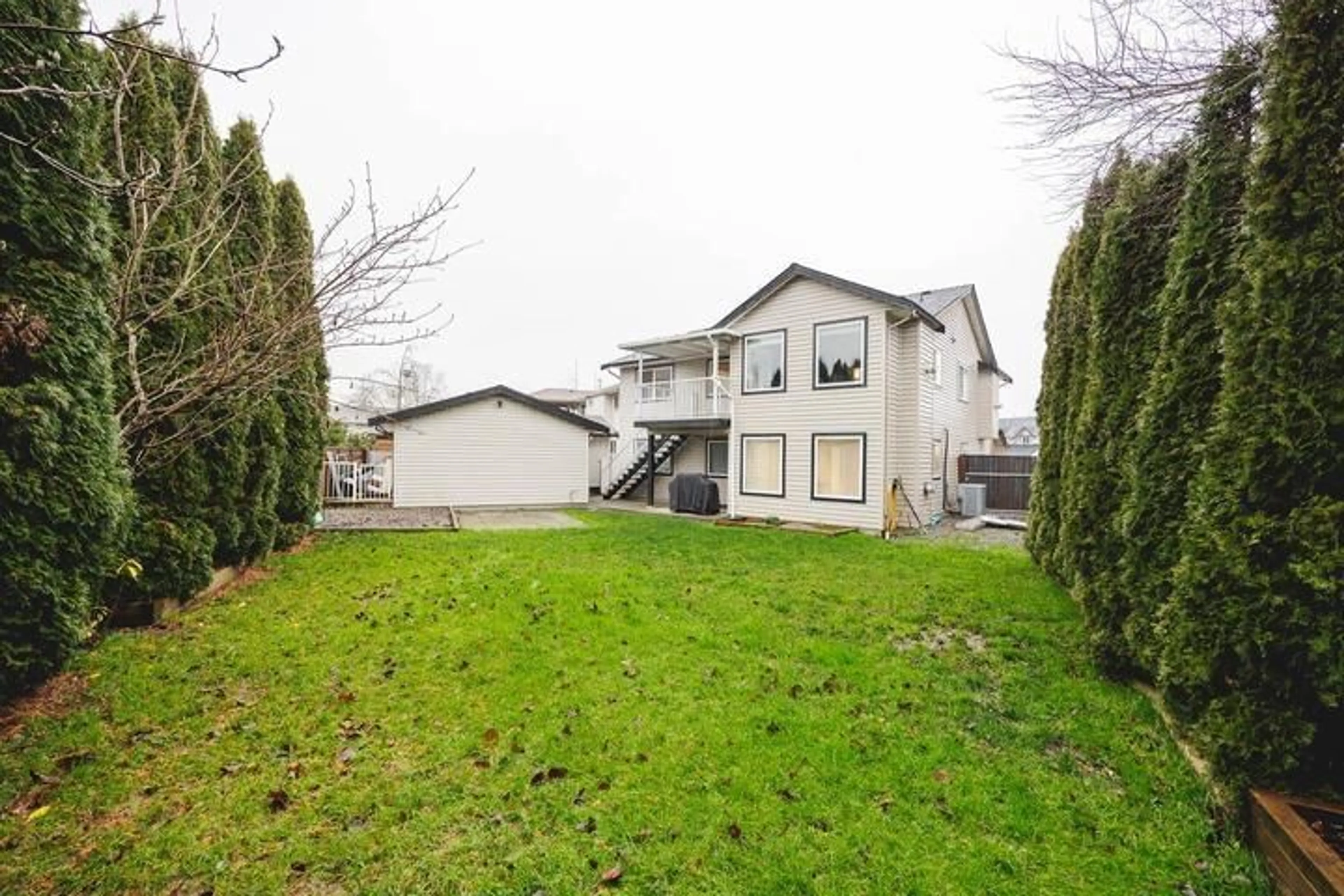 Patio, unknown for 21540 50A AVENUE, Langley British Columbia V3A8W4