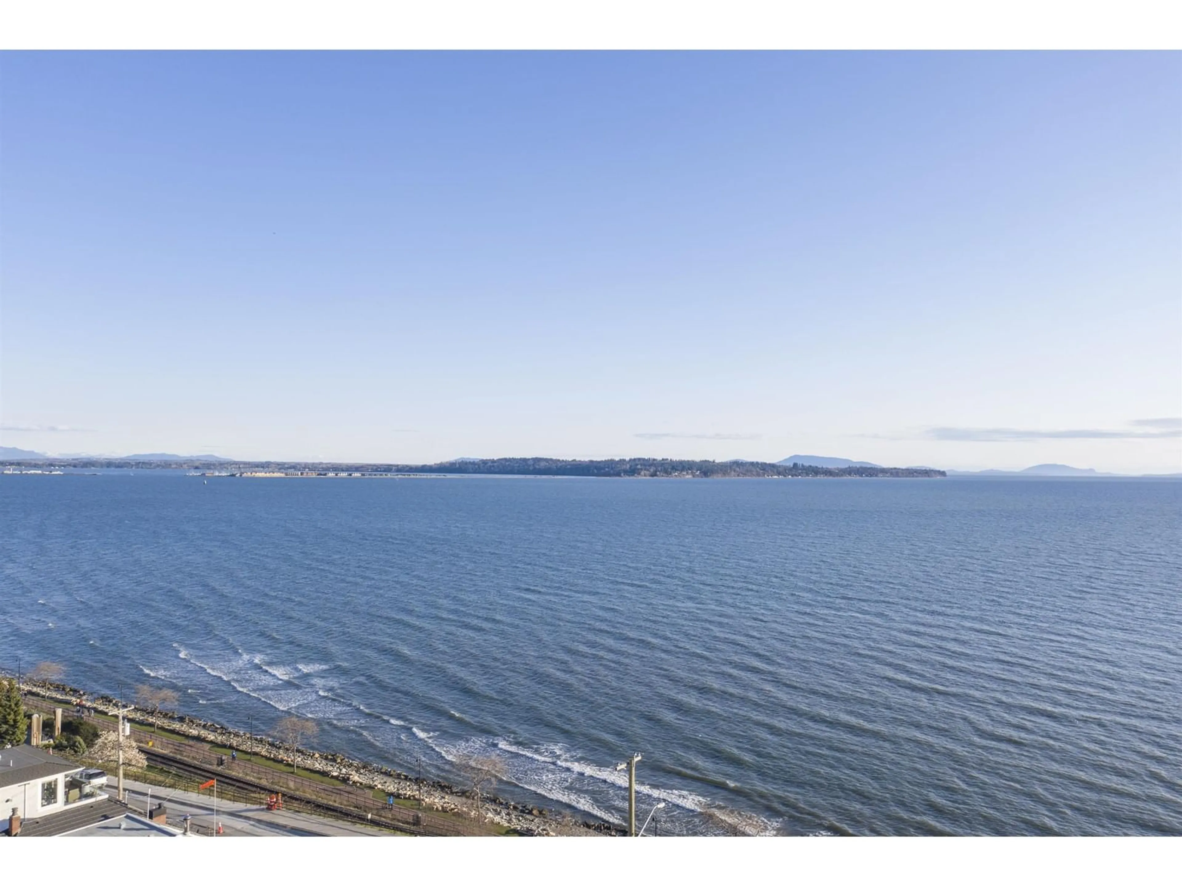 A pic from outside/outdoor area/front of a property/back of a property/a pic from drone, water/lake/river/ocean view for 15316 VICTORIA AVENUE, White Rock British Columbia V4B1G8