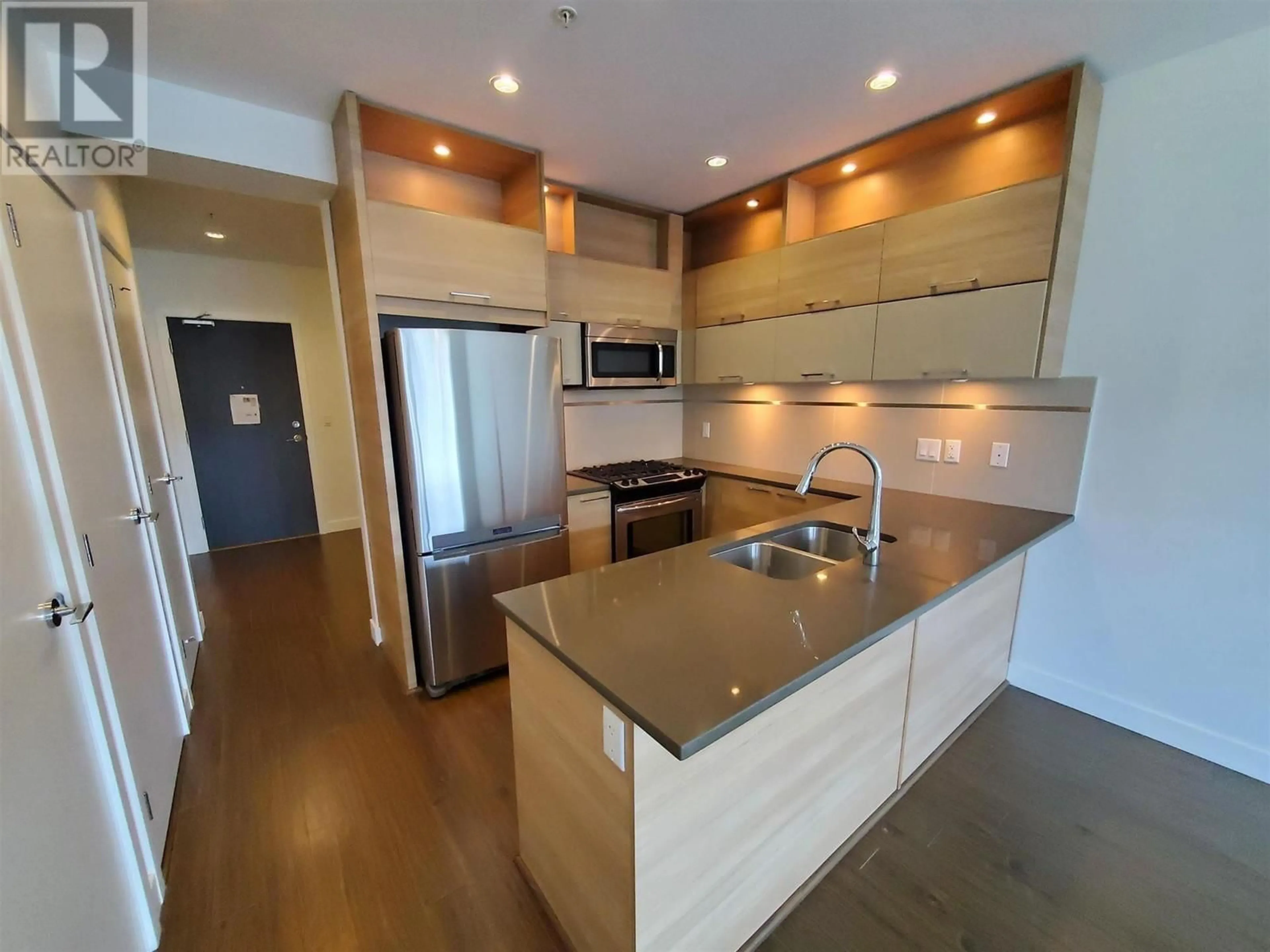 Open concept kitchen, wood/laminate floor for 214 9150 UNIVERSITY HIGH STREET, Burnaby British Columbia V5A0C5