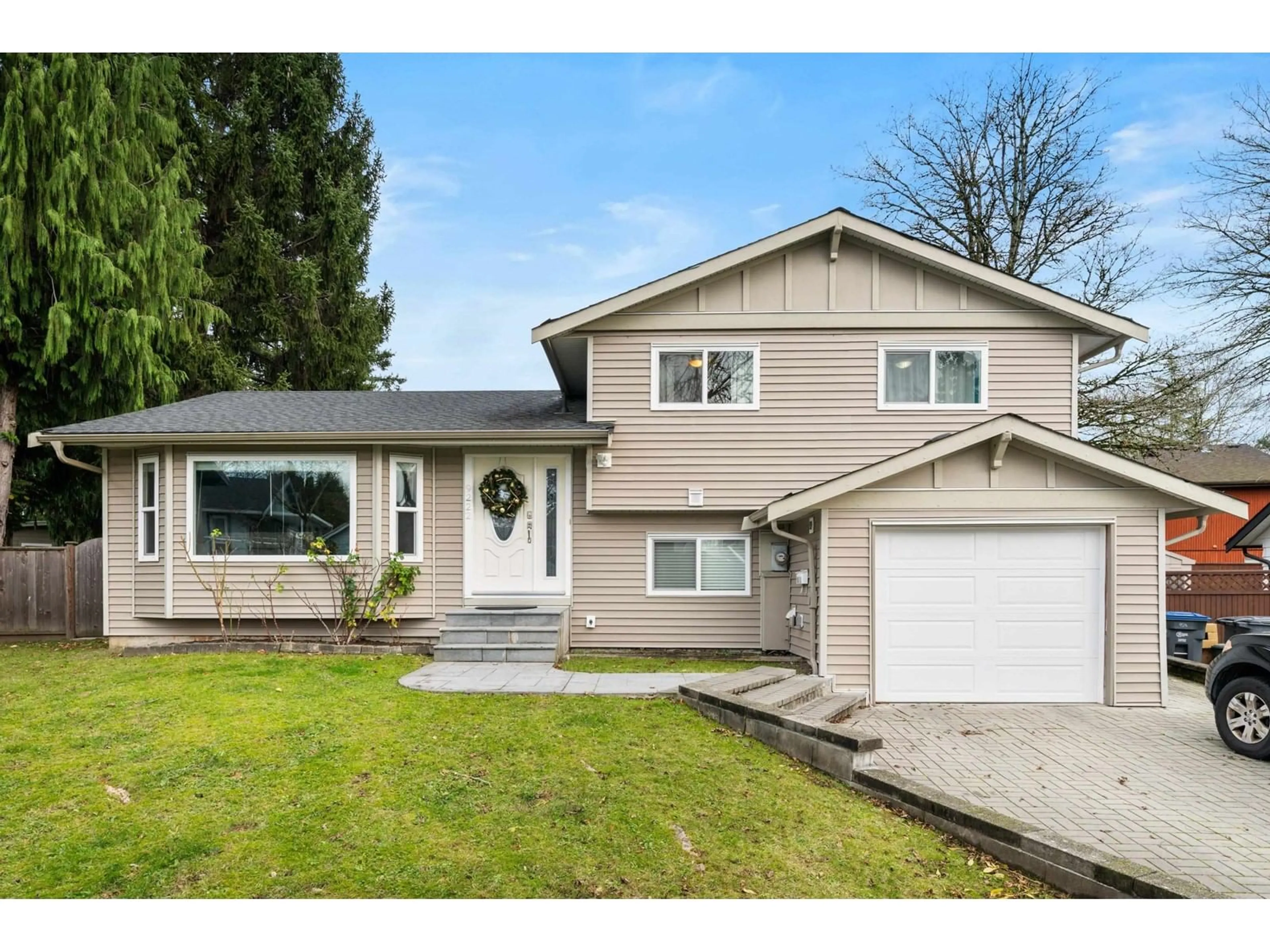 Unknown for 9222 132A STREET, Surrey British Columbia V3V7E1