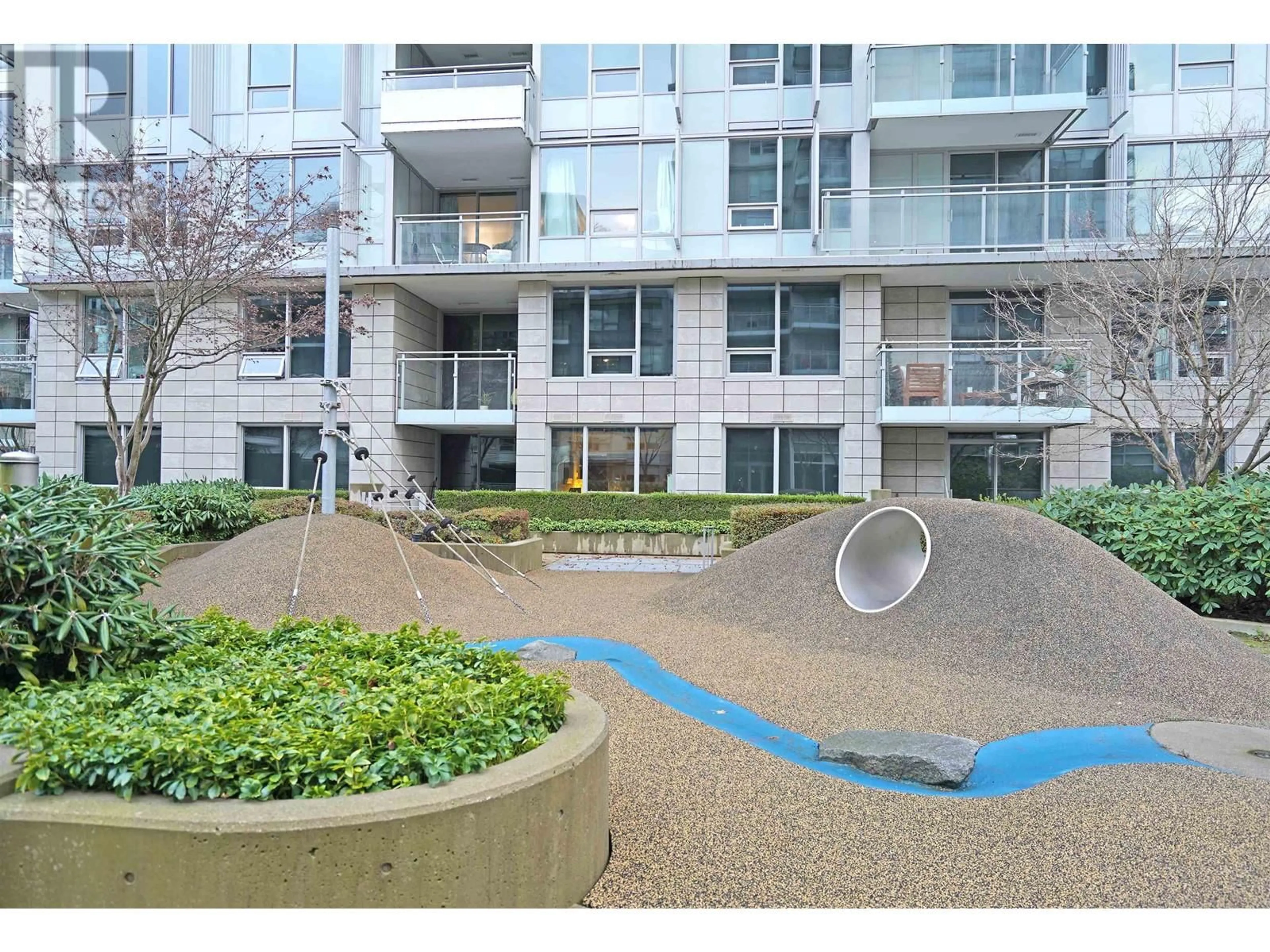 Patio, unknown for 605 - 3233 KETCHESON ROAD, Richmond British Columbia V6X0R3