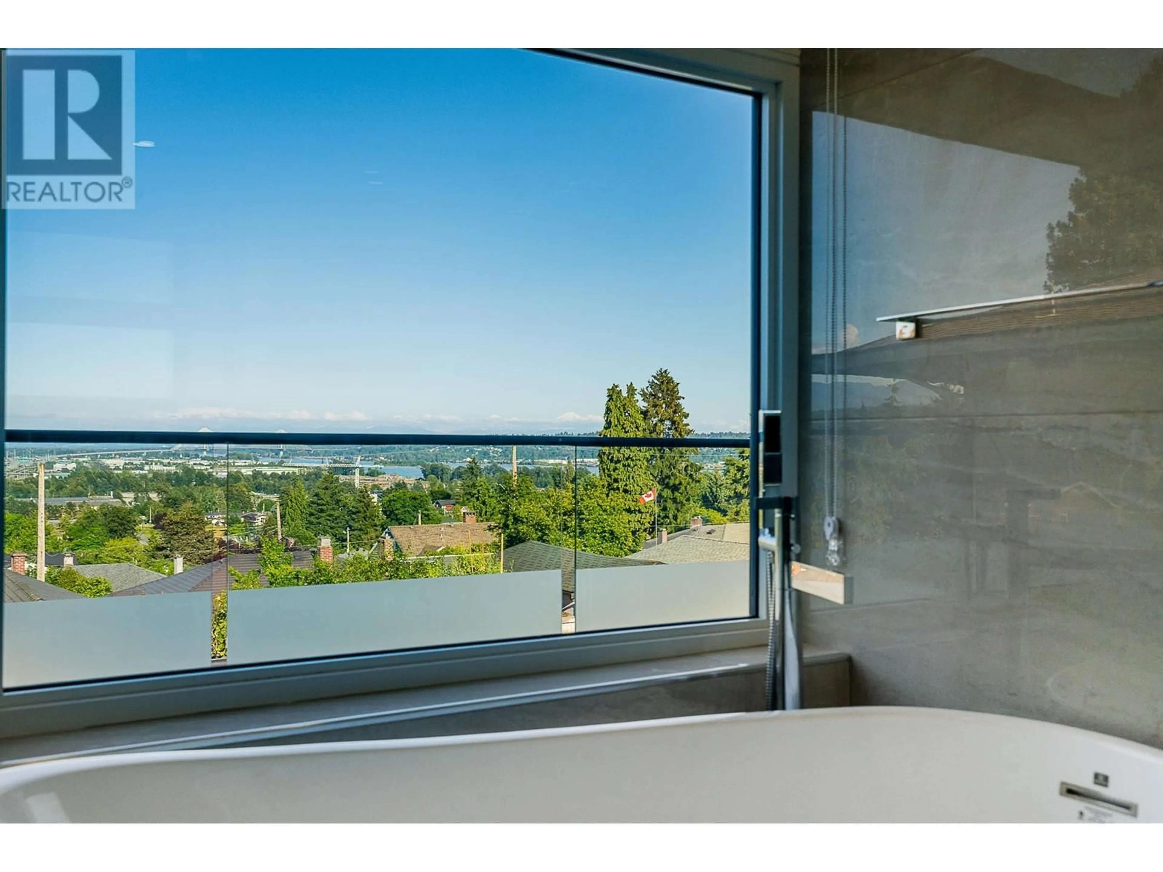 A pic of a room for 550 RICHMOND STREET, New Westminster British Columbia V3L4C7