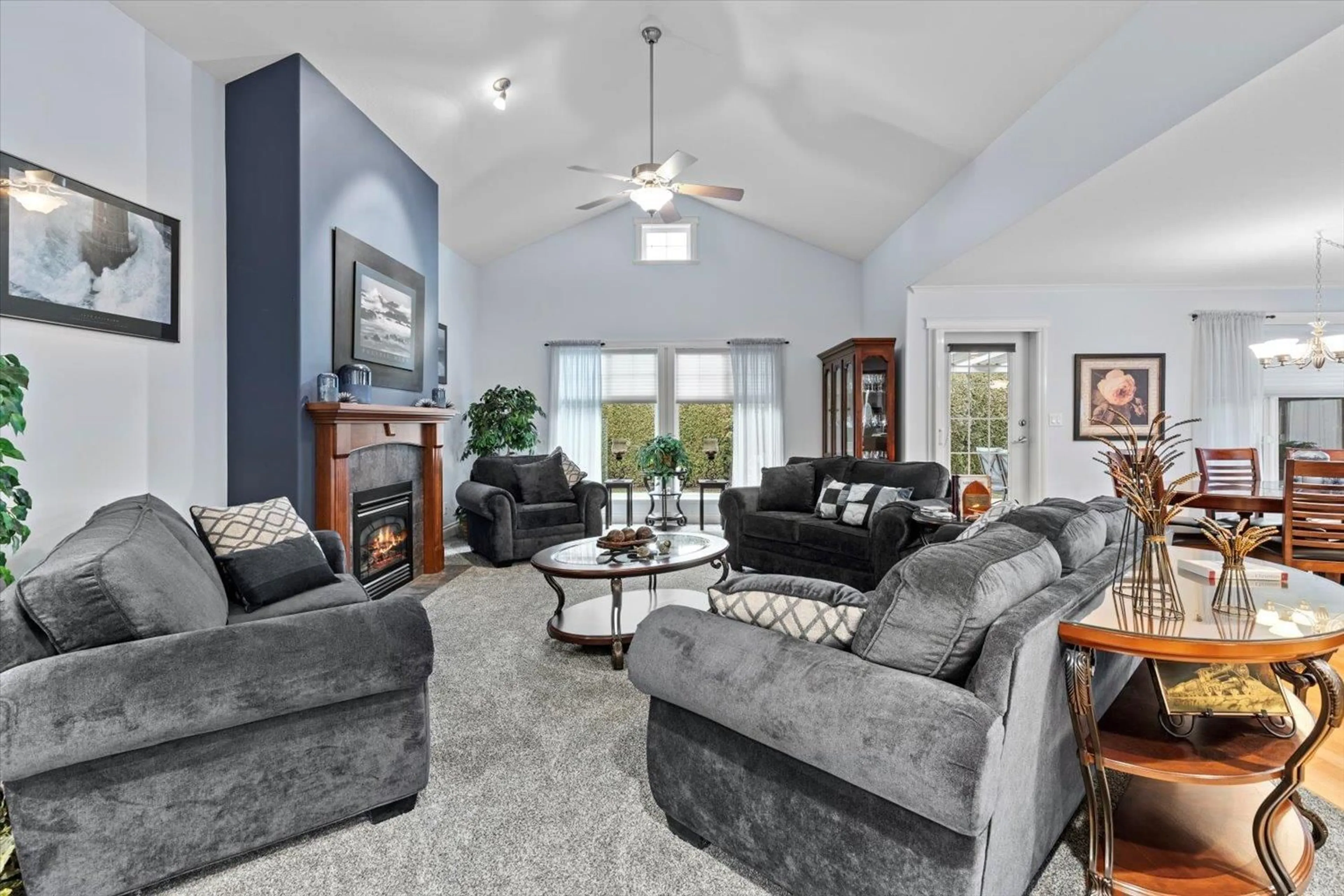 Living room with furniture, unknown for 24 45752 STEVENSON ROAD, Sardis British Columbia V2R5Y6