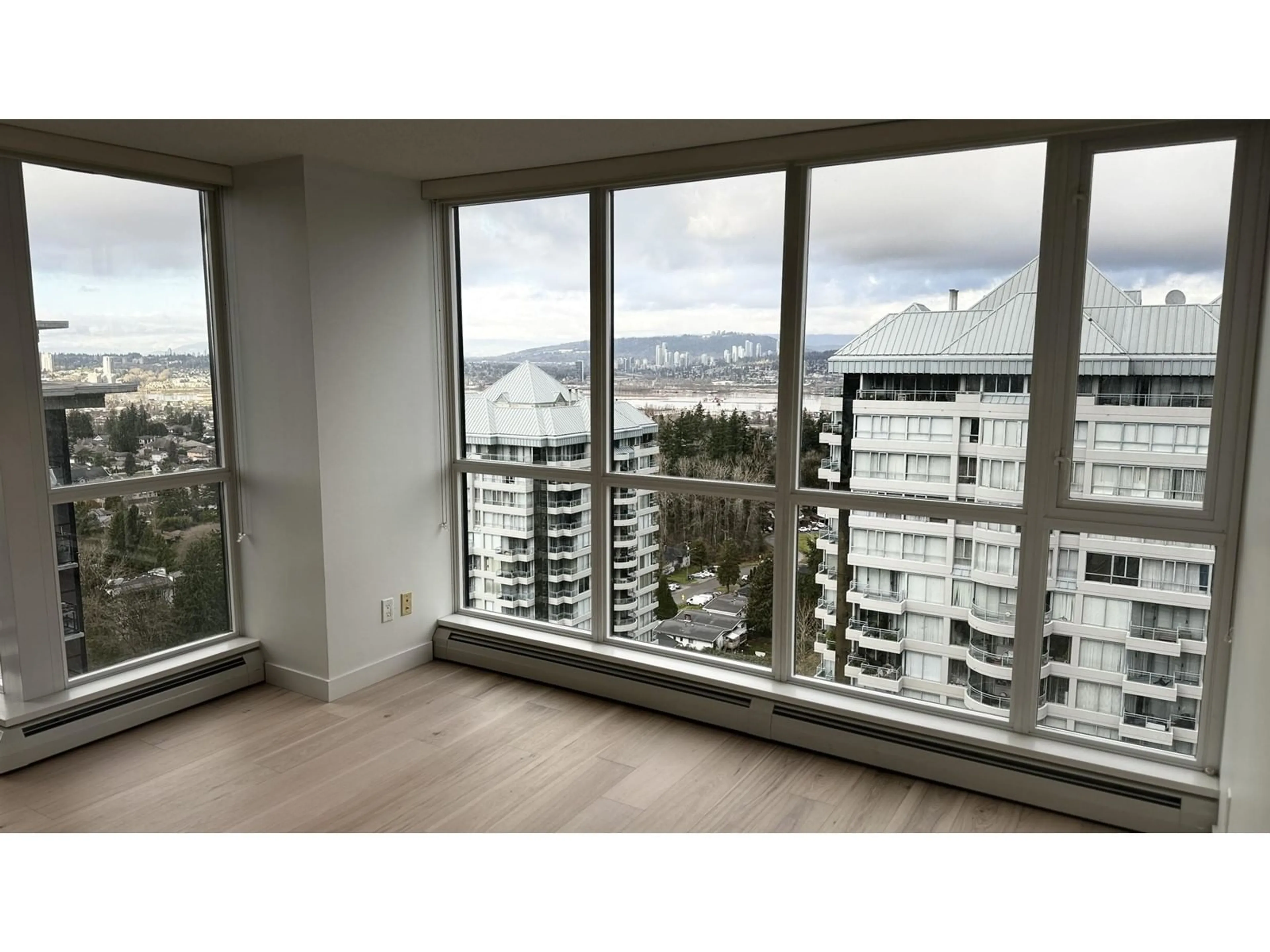 A pic of a room for 2108 10777 UNIVERSITY DRIVE, Surrey British Columbia V3T0E6